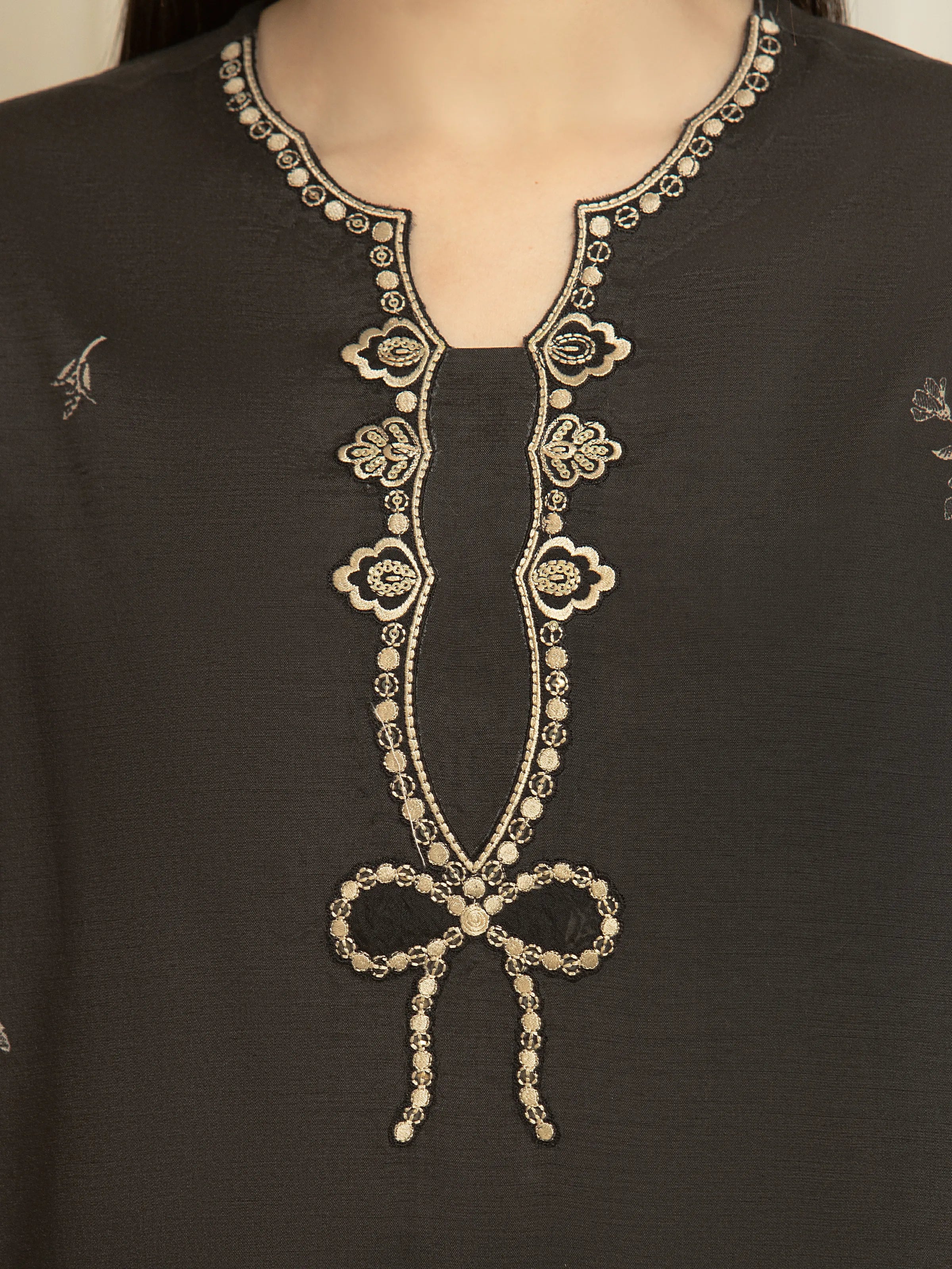 Unstitched Embroidered Silk Suit - EWU6V16-33536-3P - Image 4