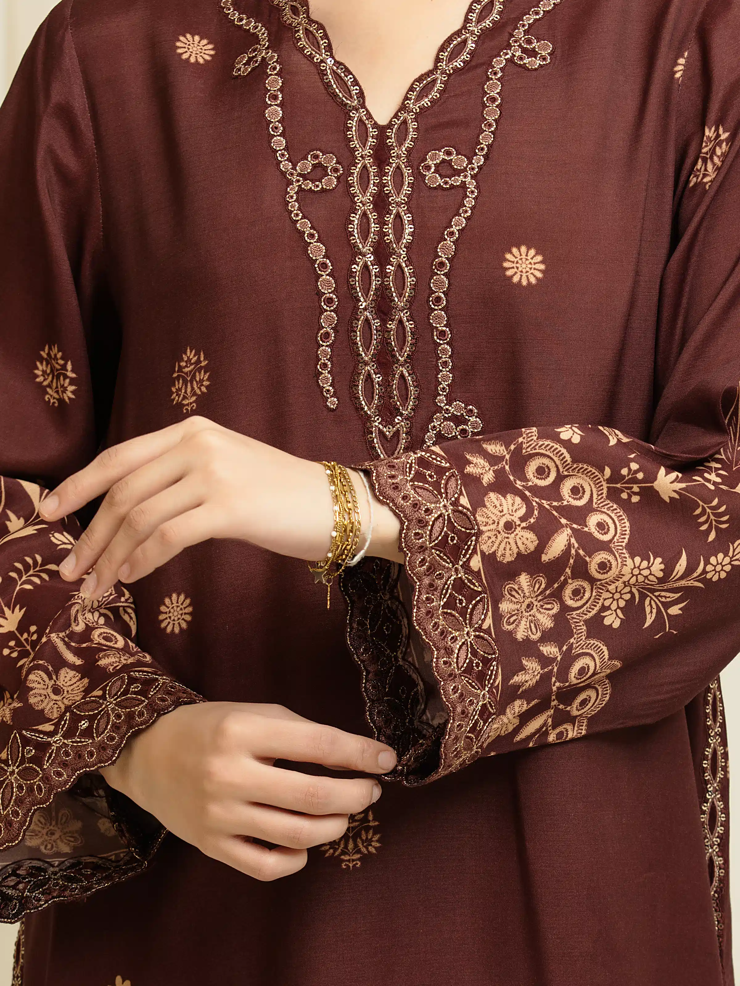 Unstitched Embroidered Silk Suit - EWU6V16-33538-3P - Image 3