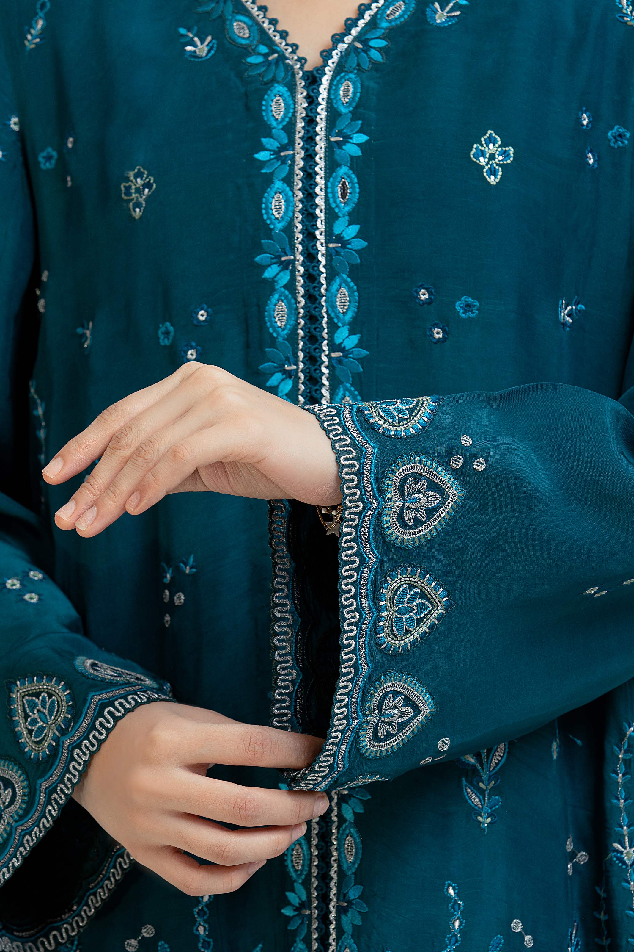 Unstitched Embroidered Silk Suit - EWU6V24-32104-3P - Image 4