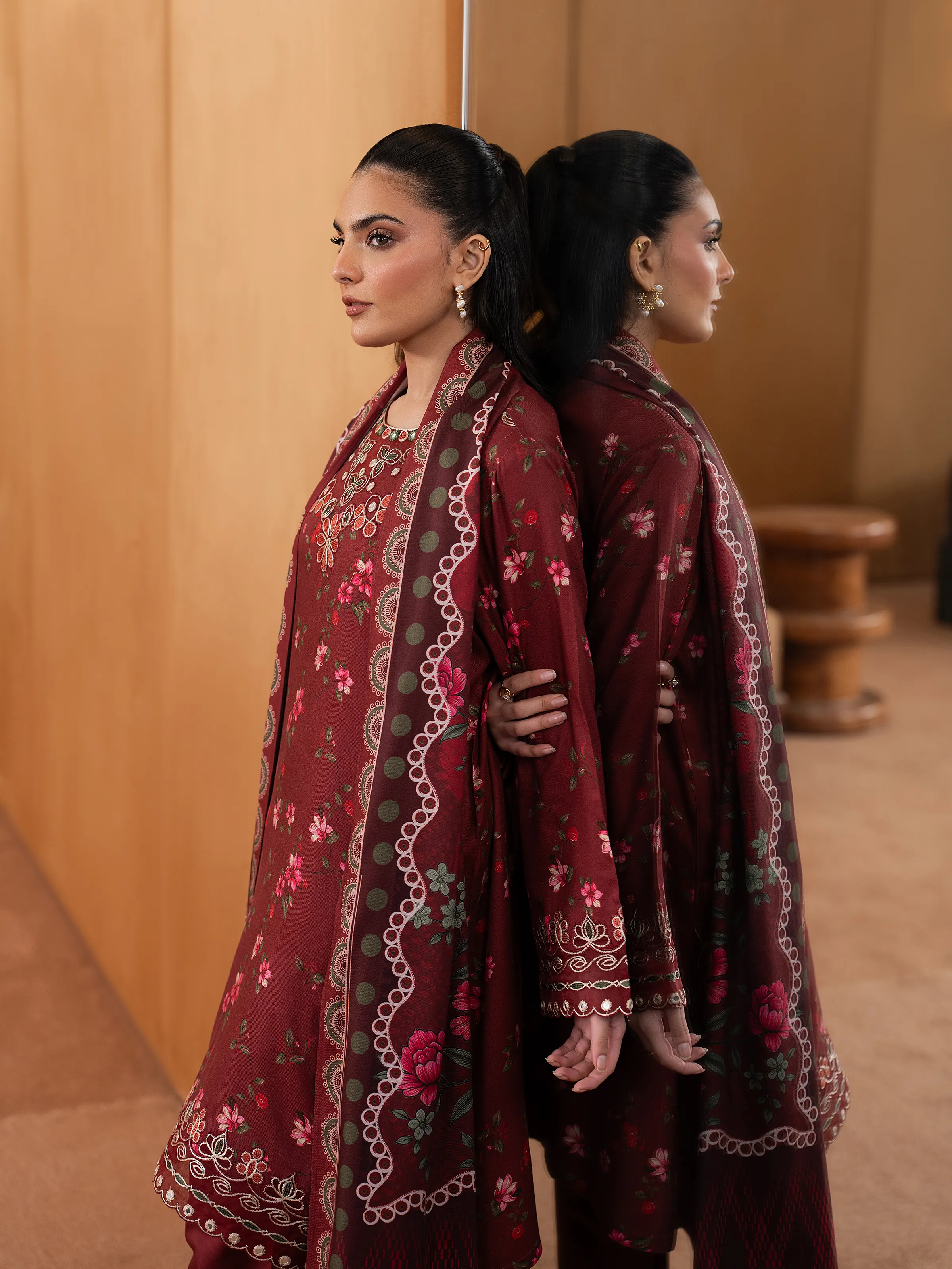Unstitched Embroidered Viscose Twill Suit - EWU5V20-32080-3P - Image 4