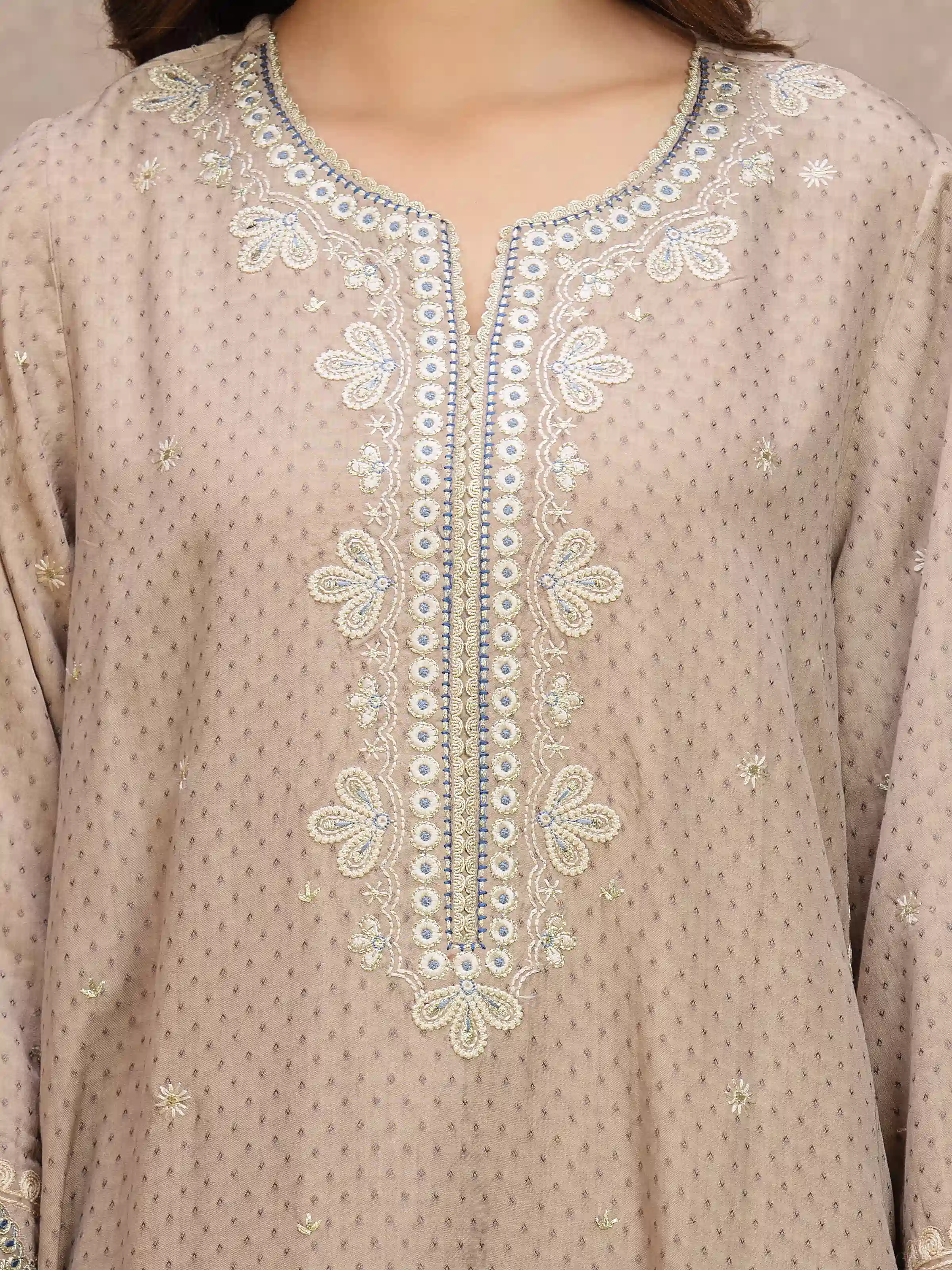 Unstitched Embroidered Viscose Suit - EWU5V19-32029-3P - Image 4