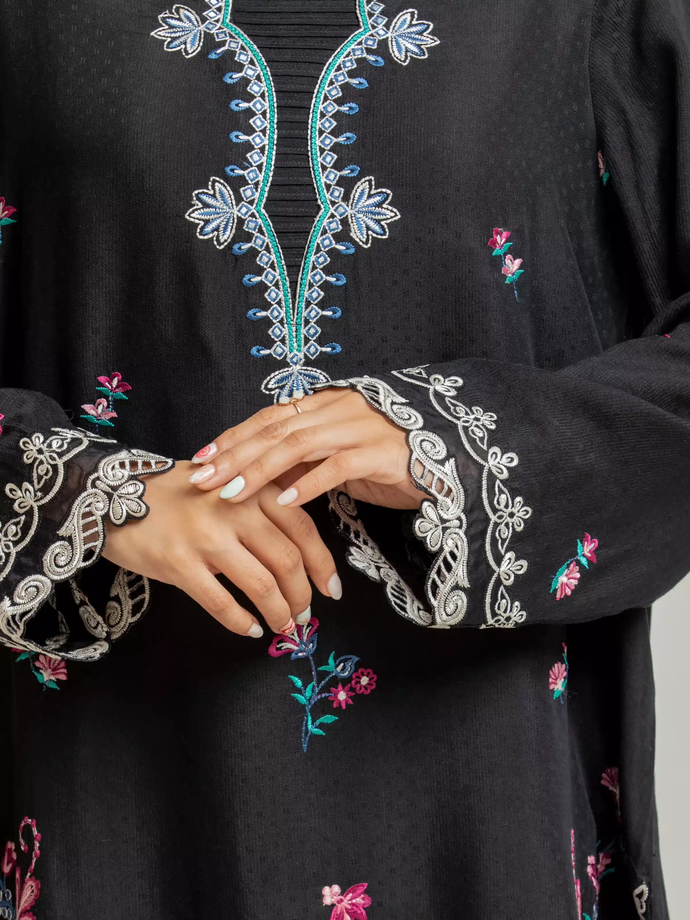 Unstitched Embroidered Viscose Suit - EWU5V19-32030-3P - Image 3