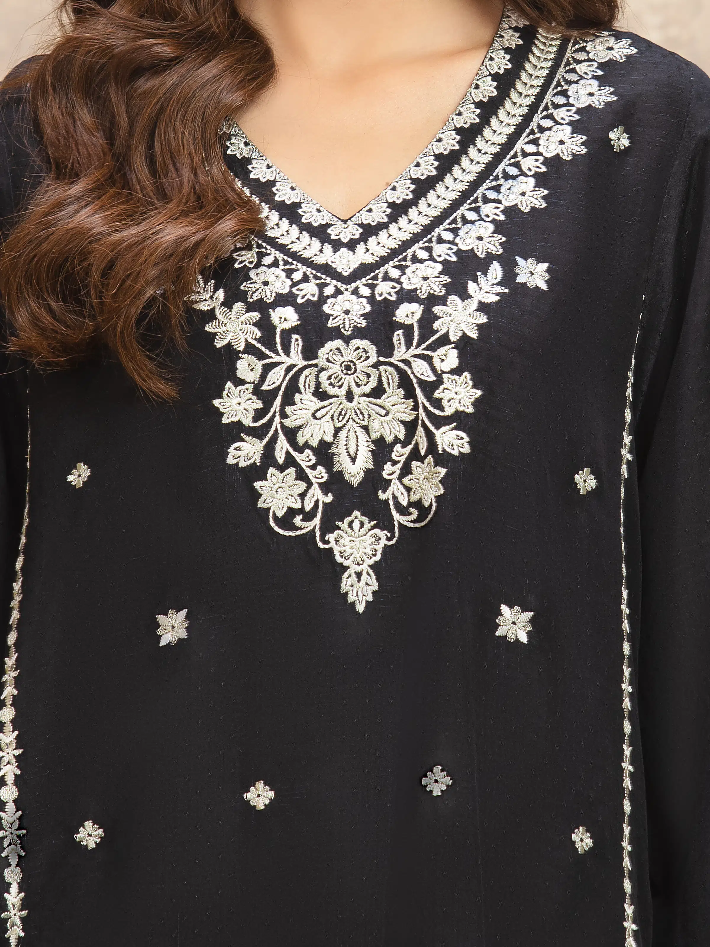 Unstitched Embroidered Viscose Suit - EWU5V19-32031-3P - Image 3