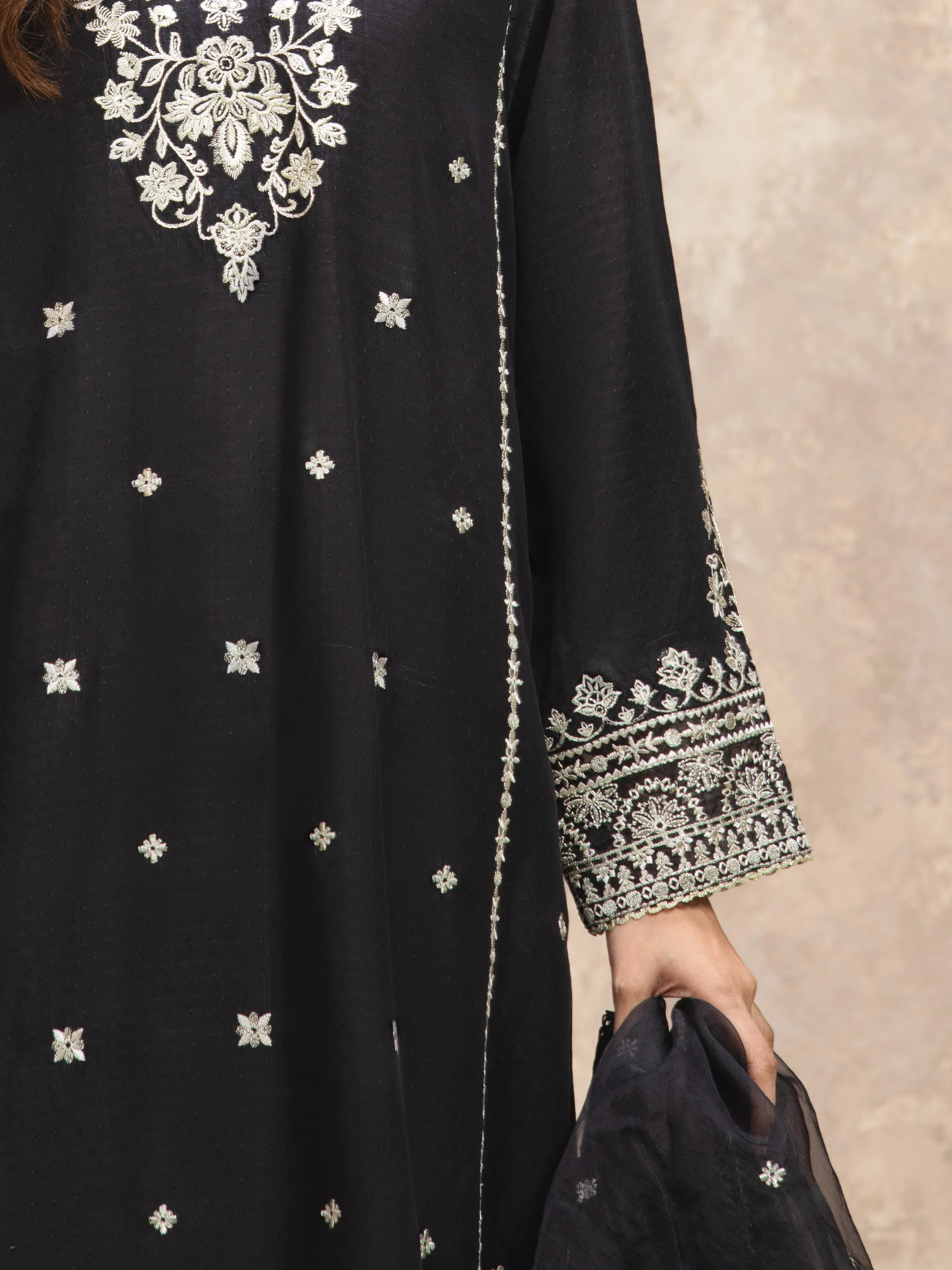 Unstitched Embroidered Viscose Suit - EWU5V19-32031-3P - Image 4