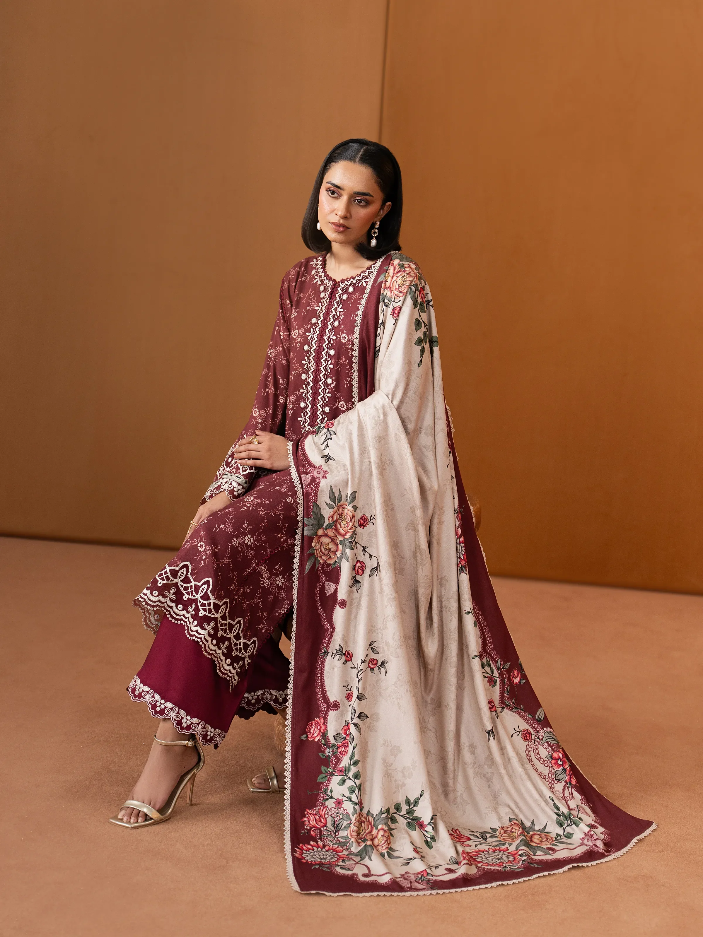 Unstitched Embroidered Viscose Suit - EWU5V20-32086-3P - Image 4