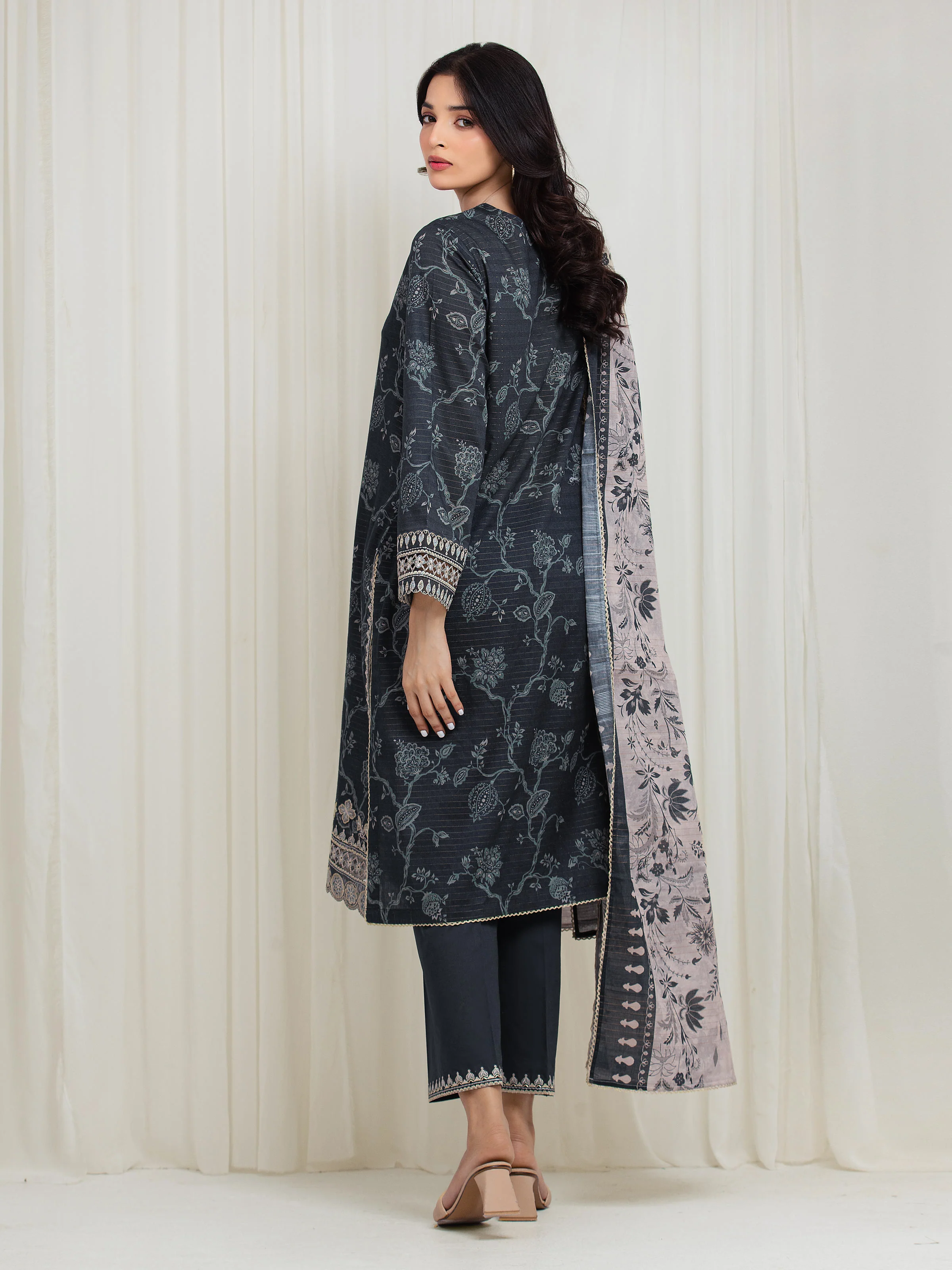 Unstitched Embroidered Zari Lawn Suit - EWU6V23-33402-3P - Image 6