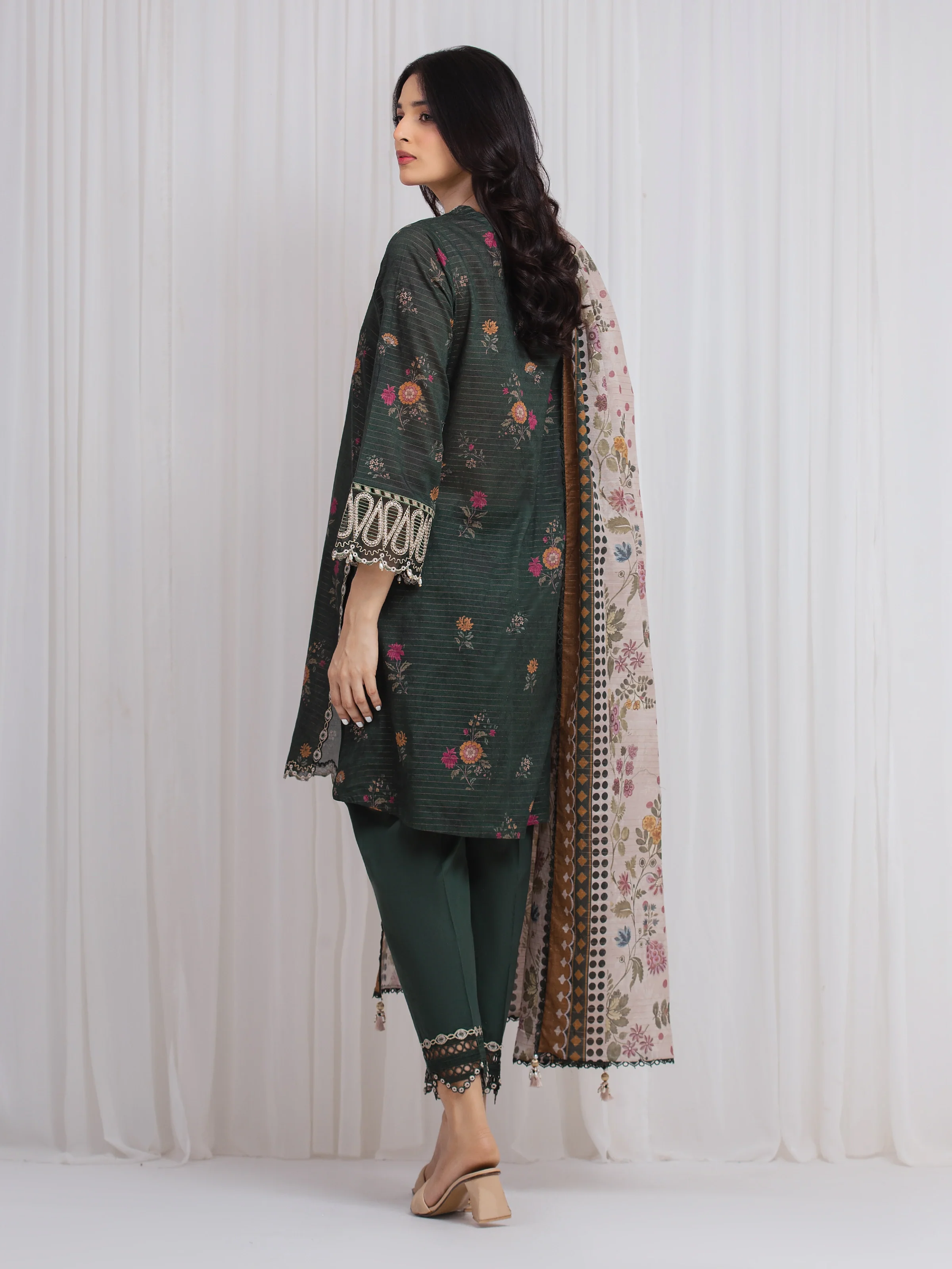 Unstitched Embroidered Zari Lawn Suit - EWU6V23-33403-3P - Image 6