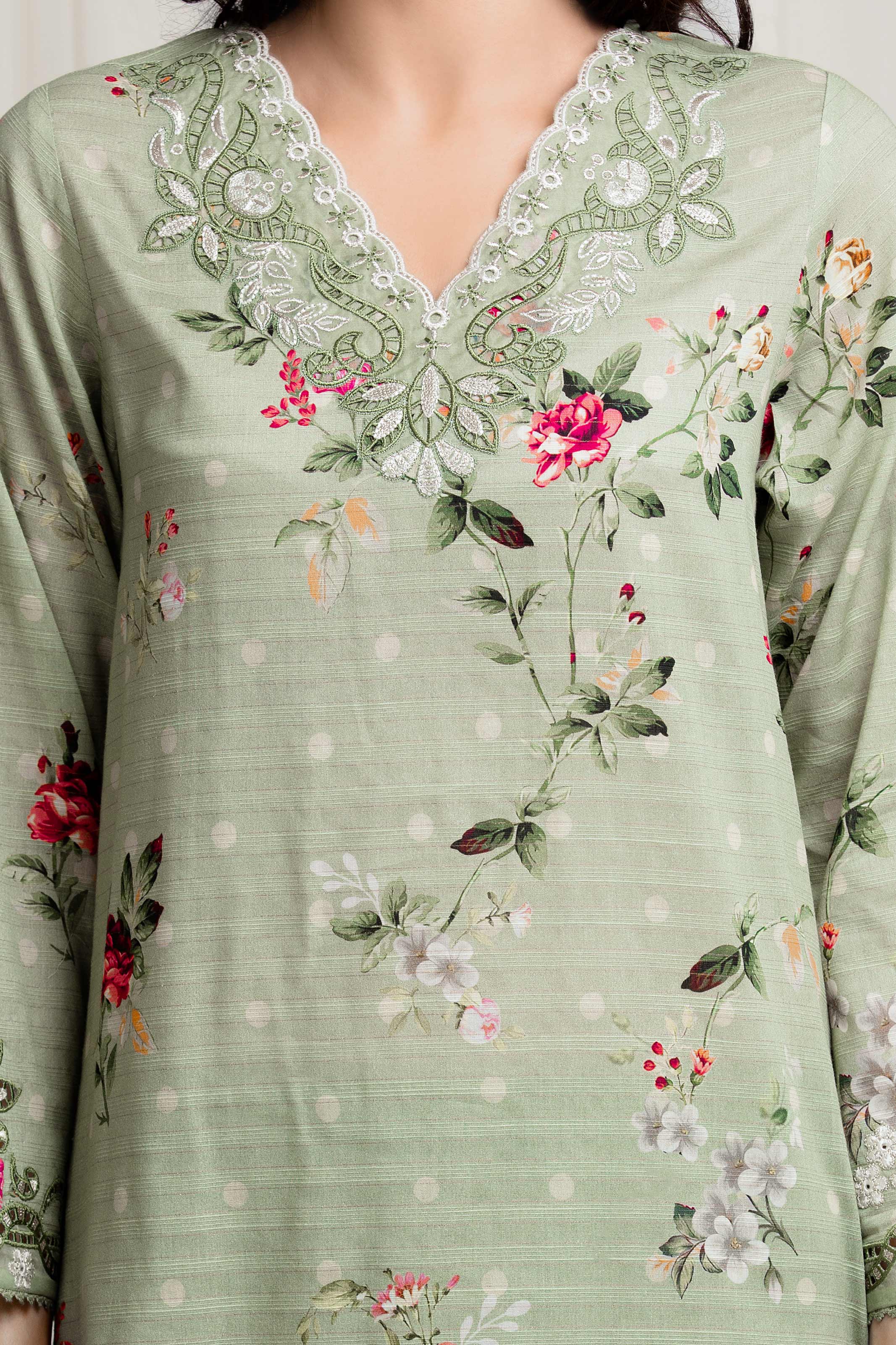 Unstitched Embroidered Zari Lawn Suit - EWU6V23-33405-3P - Image 4