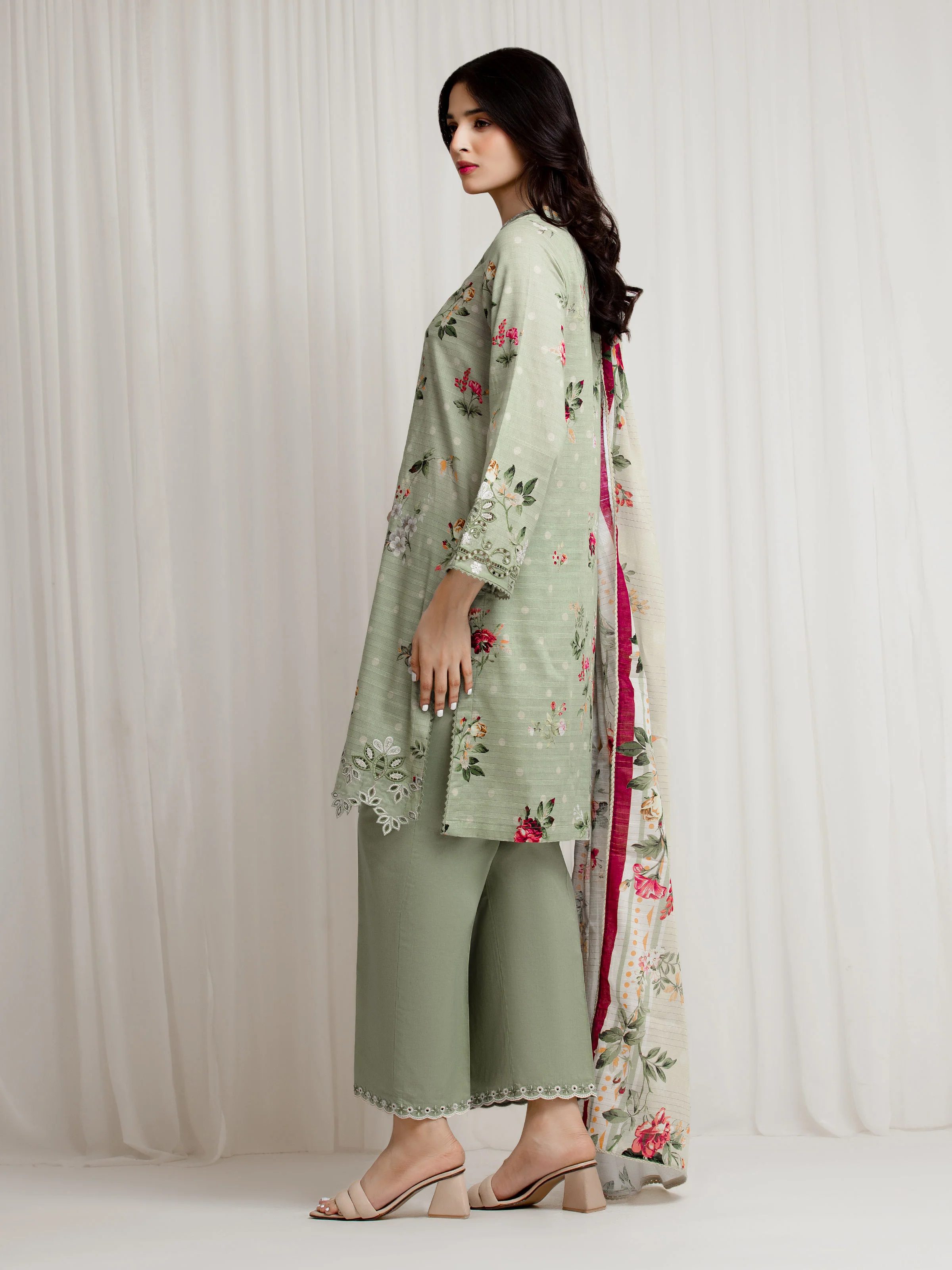 Unstitched Embroidered Zari Lawn Suit - EWU6V23-33405-3P - Image 5