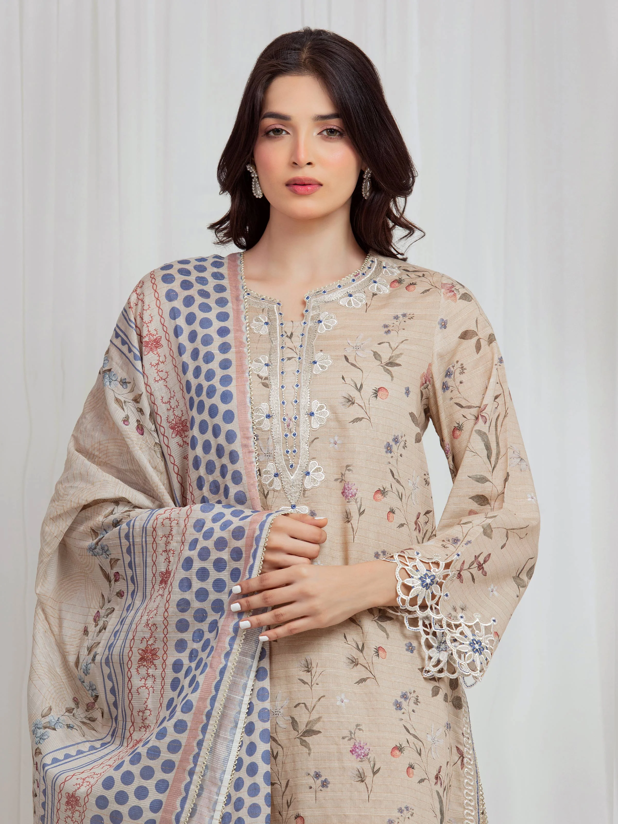 Unstitched Embroidered Zari Lawn Suit - EWU6V23-33406-3P - Image 2