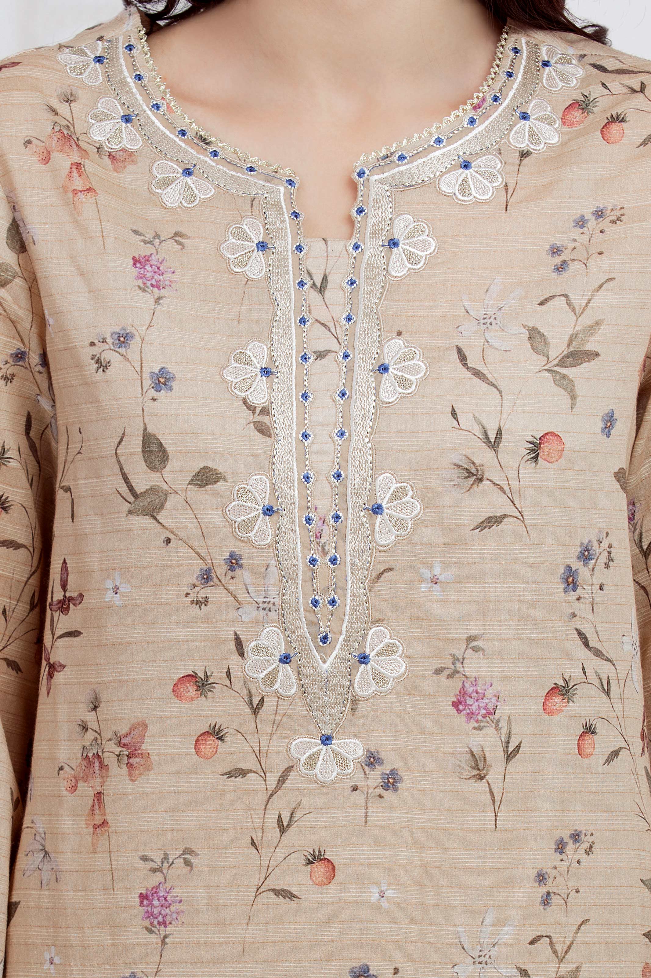 Unstitched Embroidered Zari Lawn Suit - EWU6V23-33406-3P - Image 3