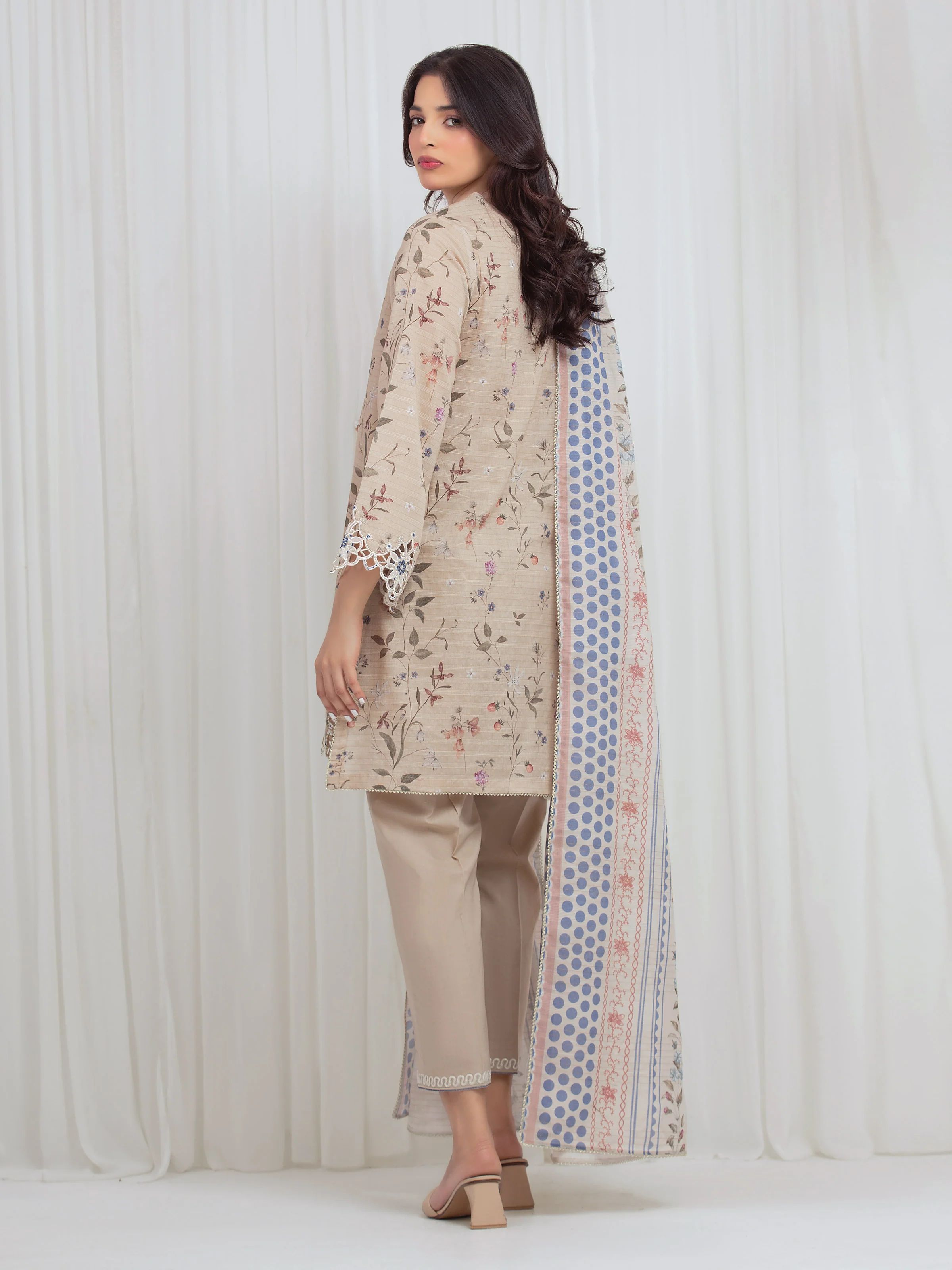 Unstitched Embroidered Zari Lawn Suit - EWU6V23-33406-3P - Image 6