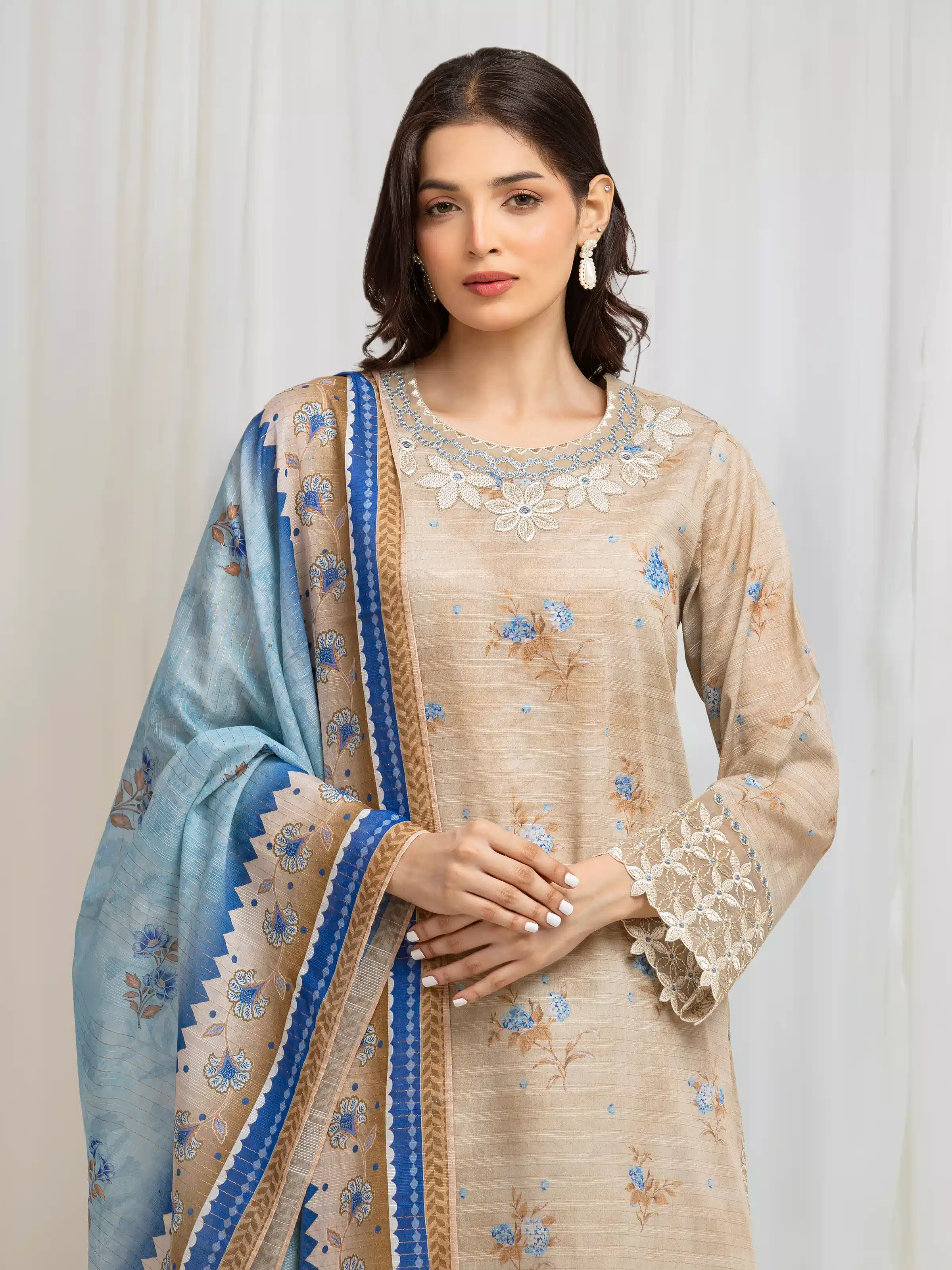 Unstitched Embroidered Zari Lawn Suit - EWU6V23-33409-3P - Image 2