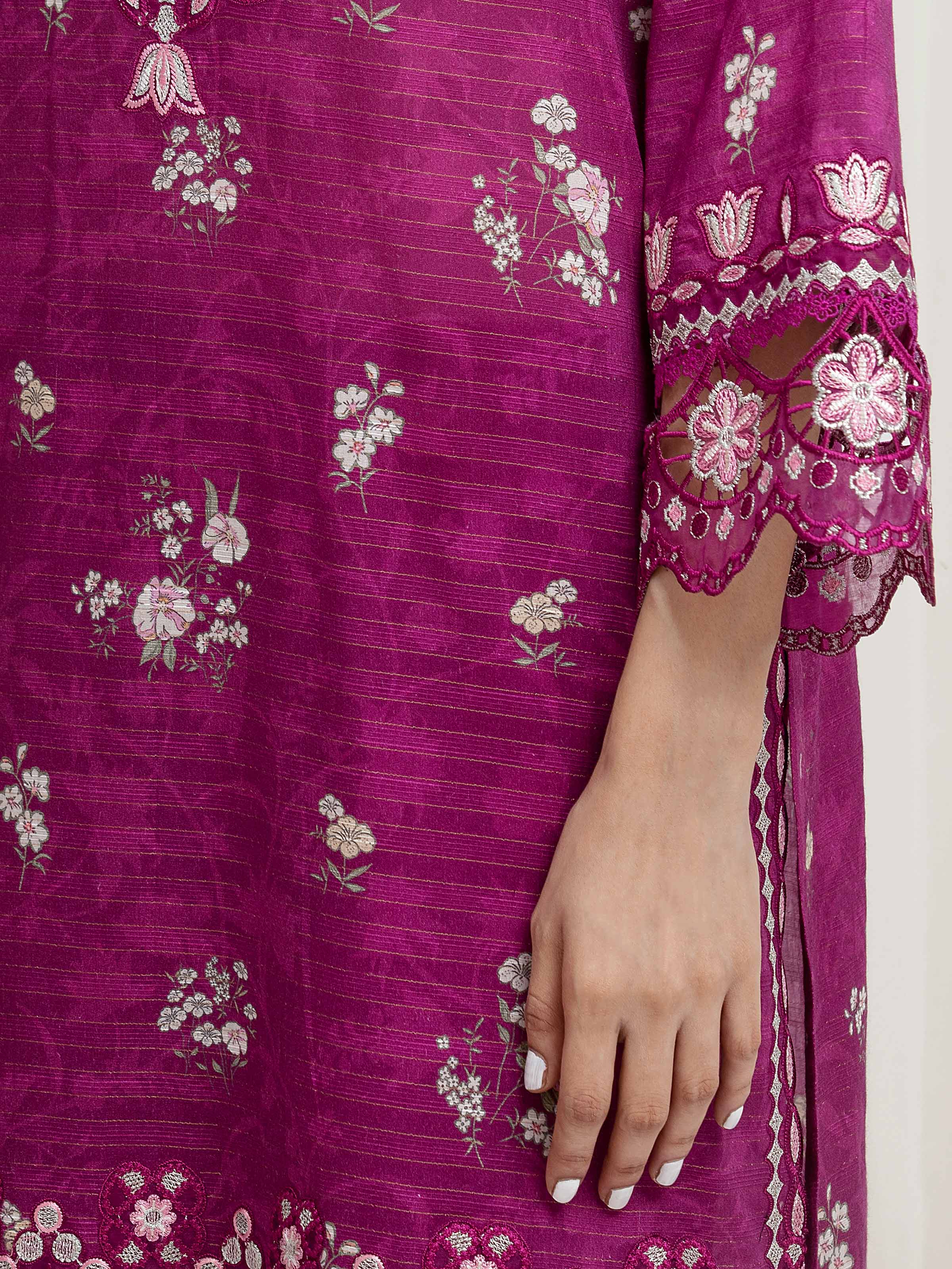Unstitched Embroidered Zari Lawn Suit - EWU6V23-33410-3P - Image 3