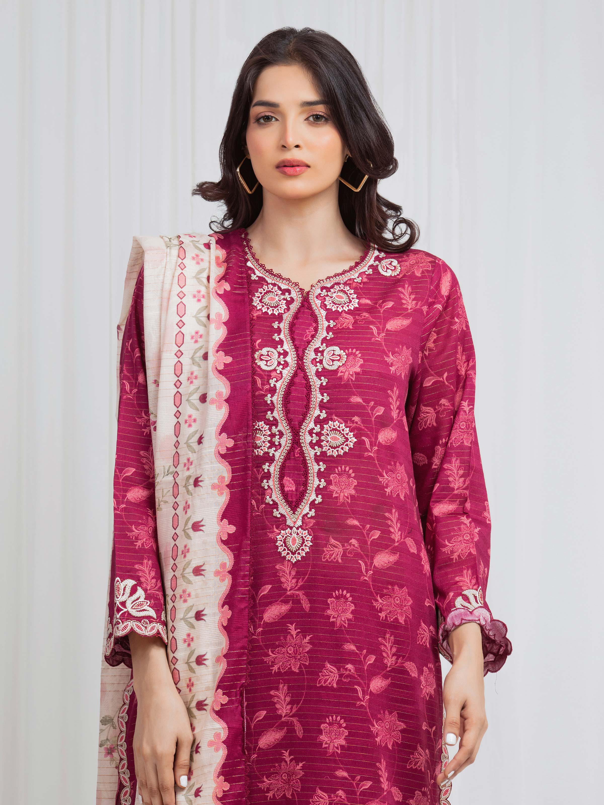 Unstitched Embroidered Zari Lawn Suit - EWU6V23-33417-3P - Image 2