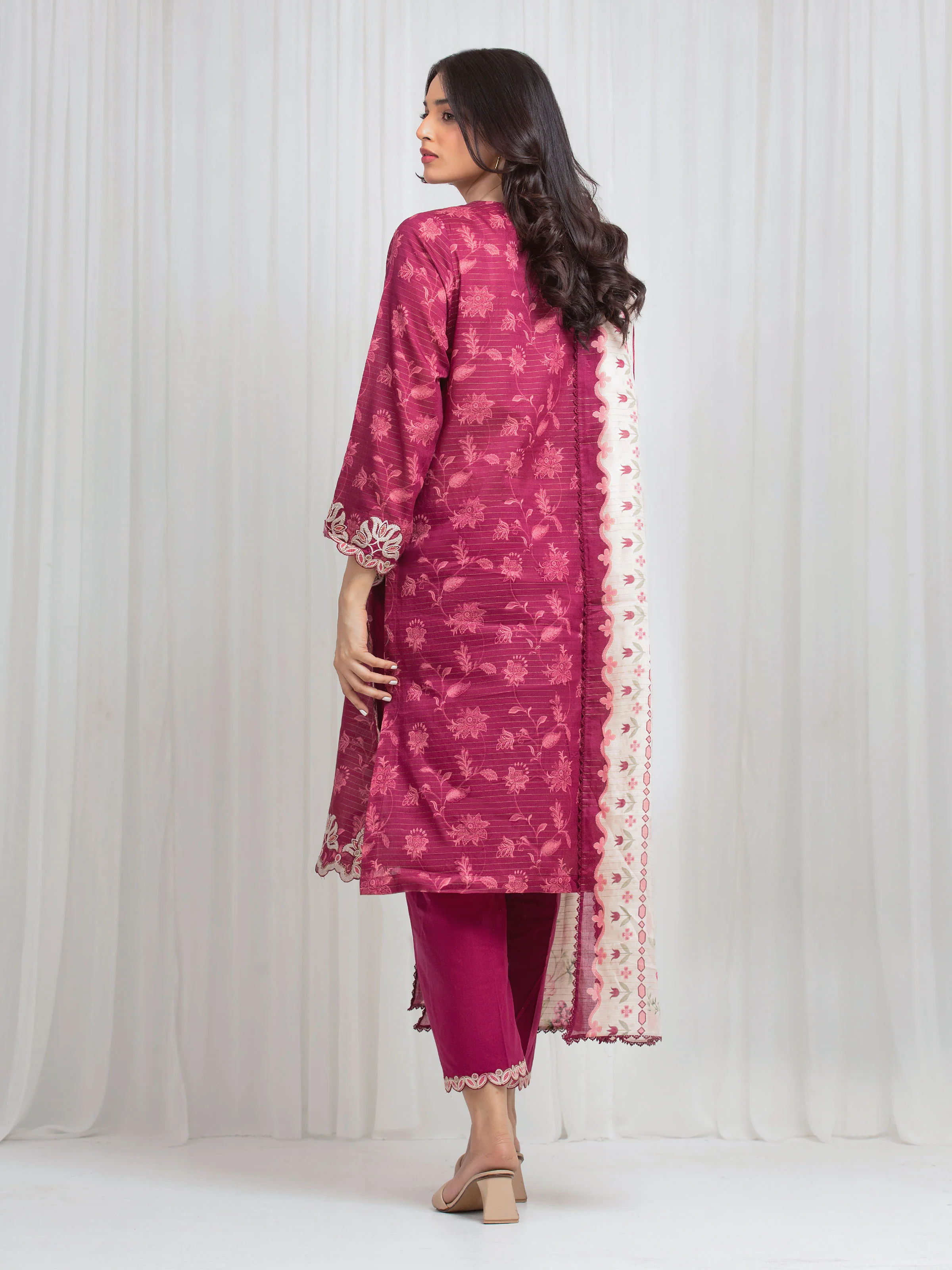 Unstitched Embroidered Zari Lawn Suit - EWU6V23-33417-3P - Image 6