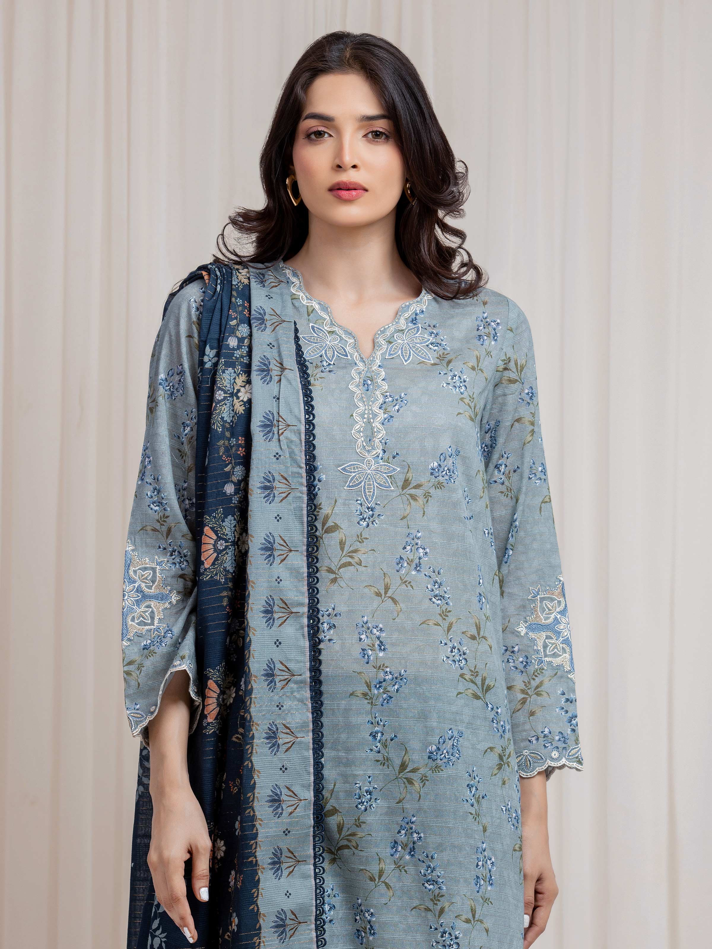 Unstitched Embroidered Zari Lawn Suit - EWU6V23-33420-3P - Image 2