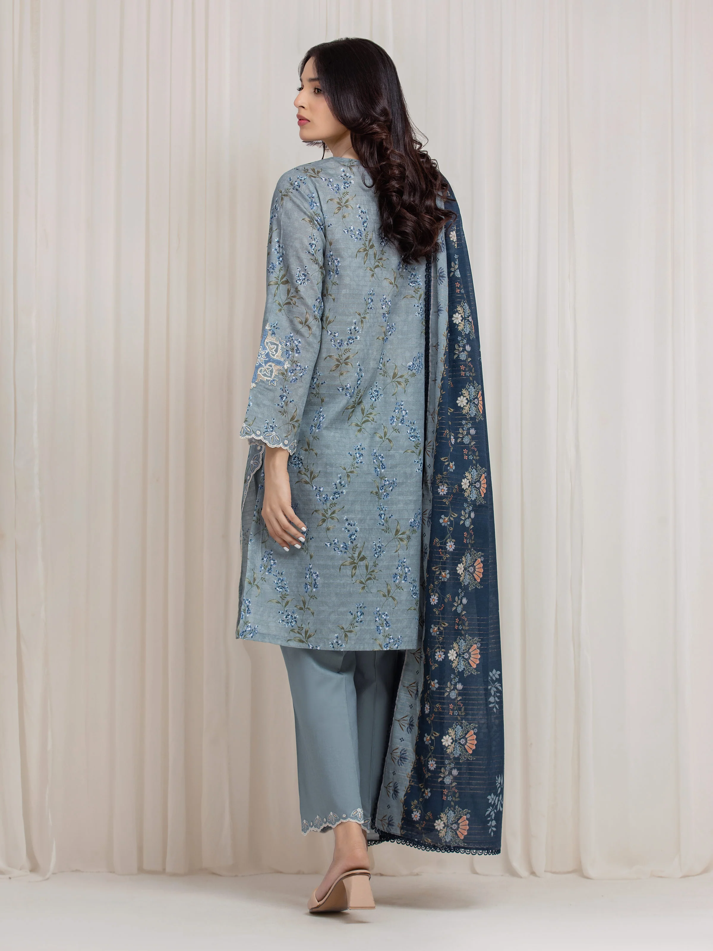 Unstitched Embroidered Zari Lawn Suit - EWU6V23-33420-3P - Image 6