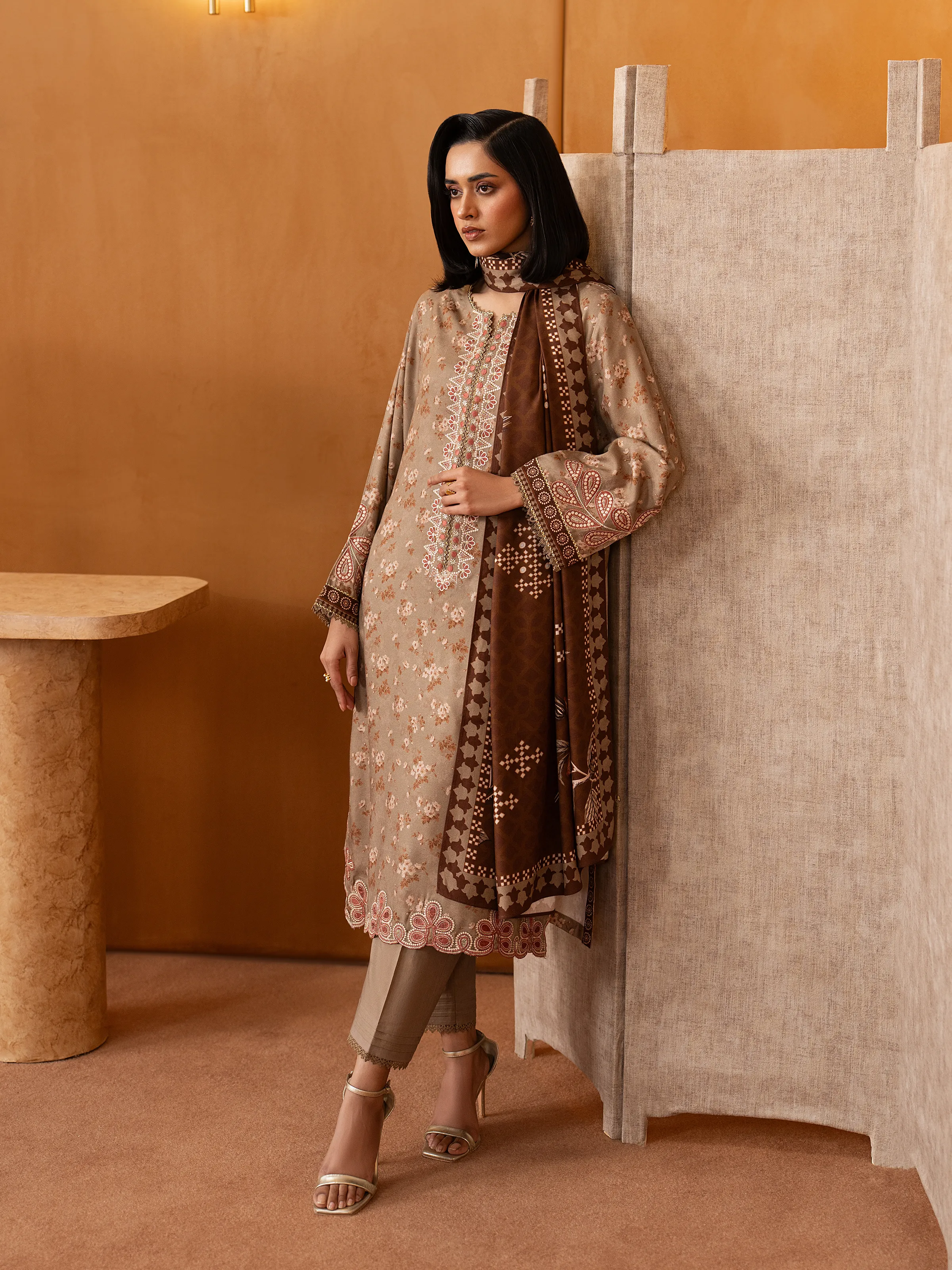 Unstitched Embroidered Viscose Twill Suit - EWU5V20-32089-3P - Image 3
