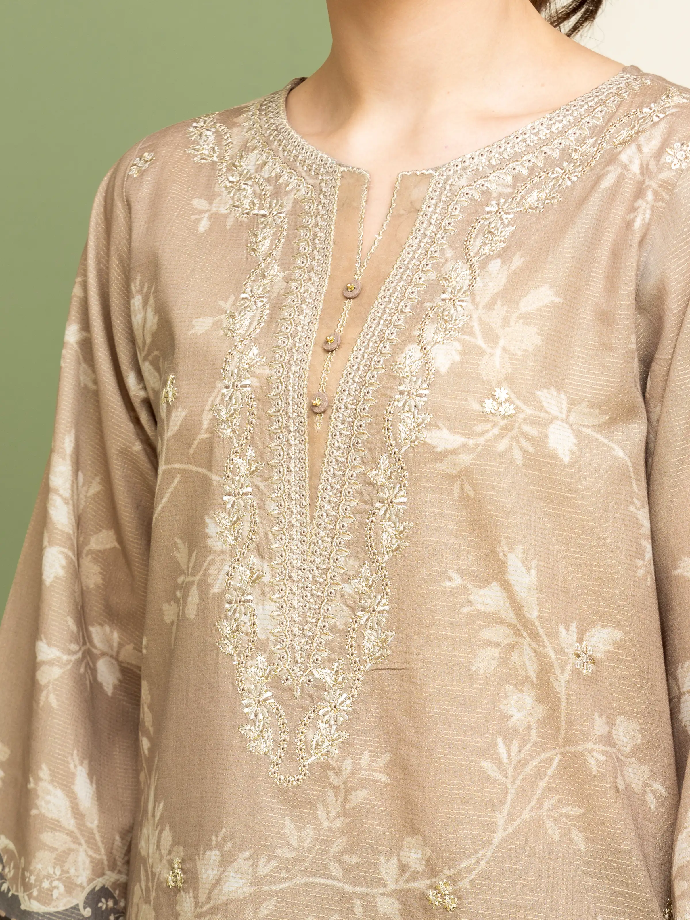 Unstitched Embroidered Lawn Suit - EWU5V1-31202-3P - Image 2