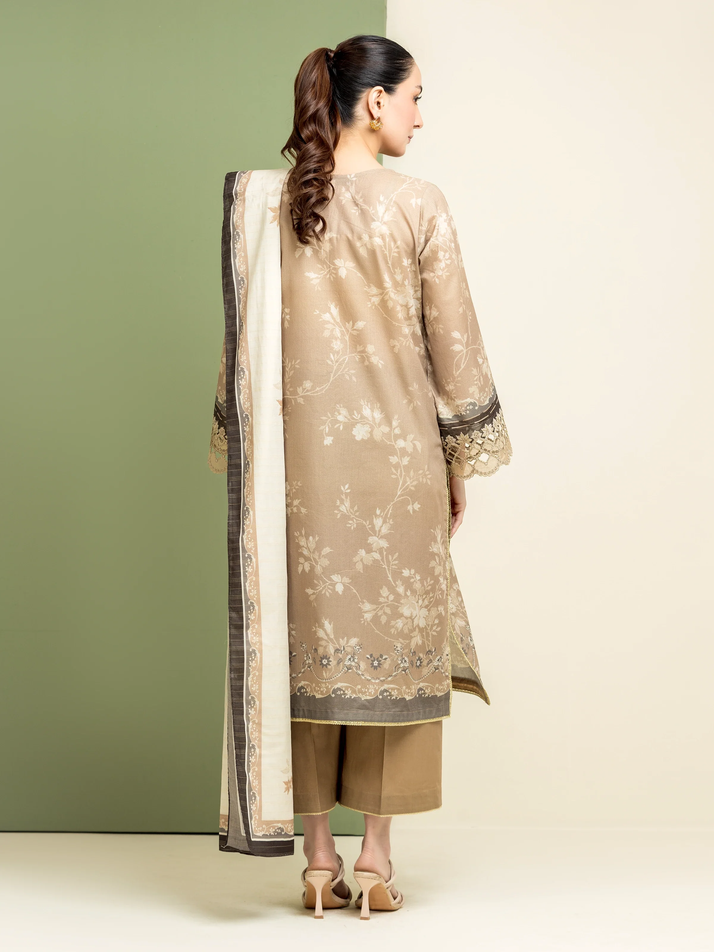 Unstitched Embroidered Lawn Suit - EWU5V1-31202-3P - Image 4