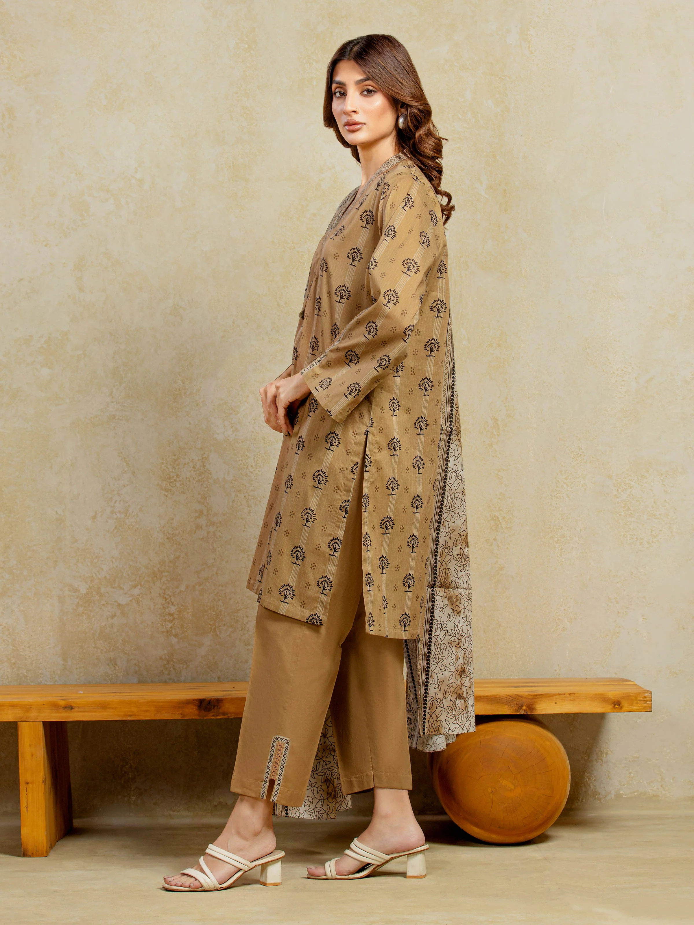 Unstitched Printed Khaddar Suit - EWU5A3-35994-3P - Image 5