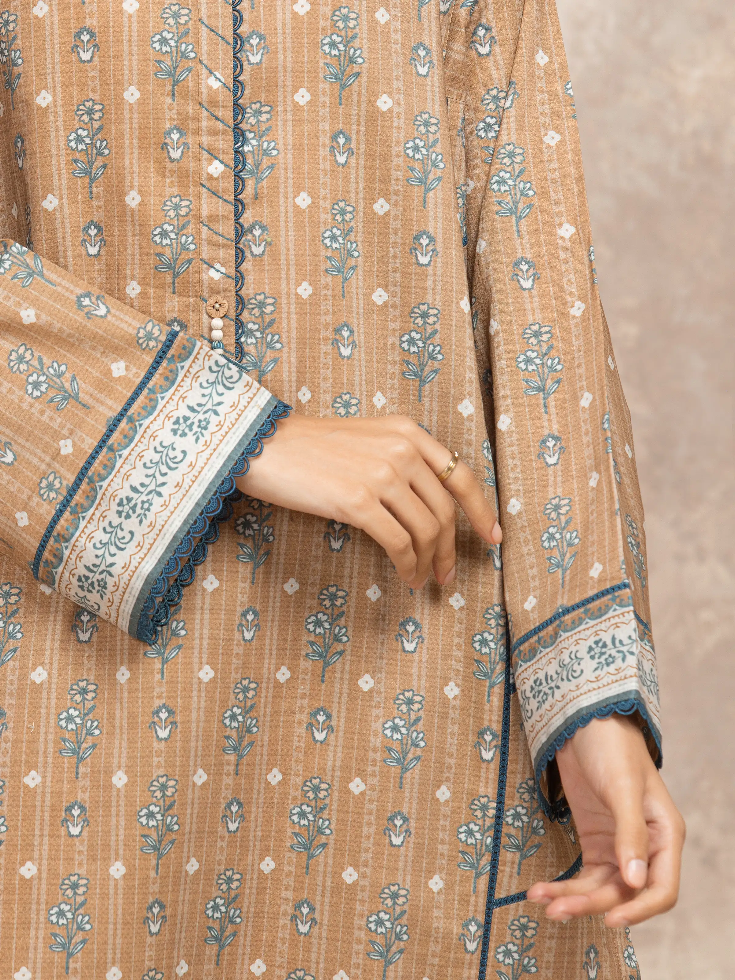 Unstitched Printed Khaddar Suit - EWU5M3-012-3P - Image 3