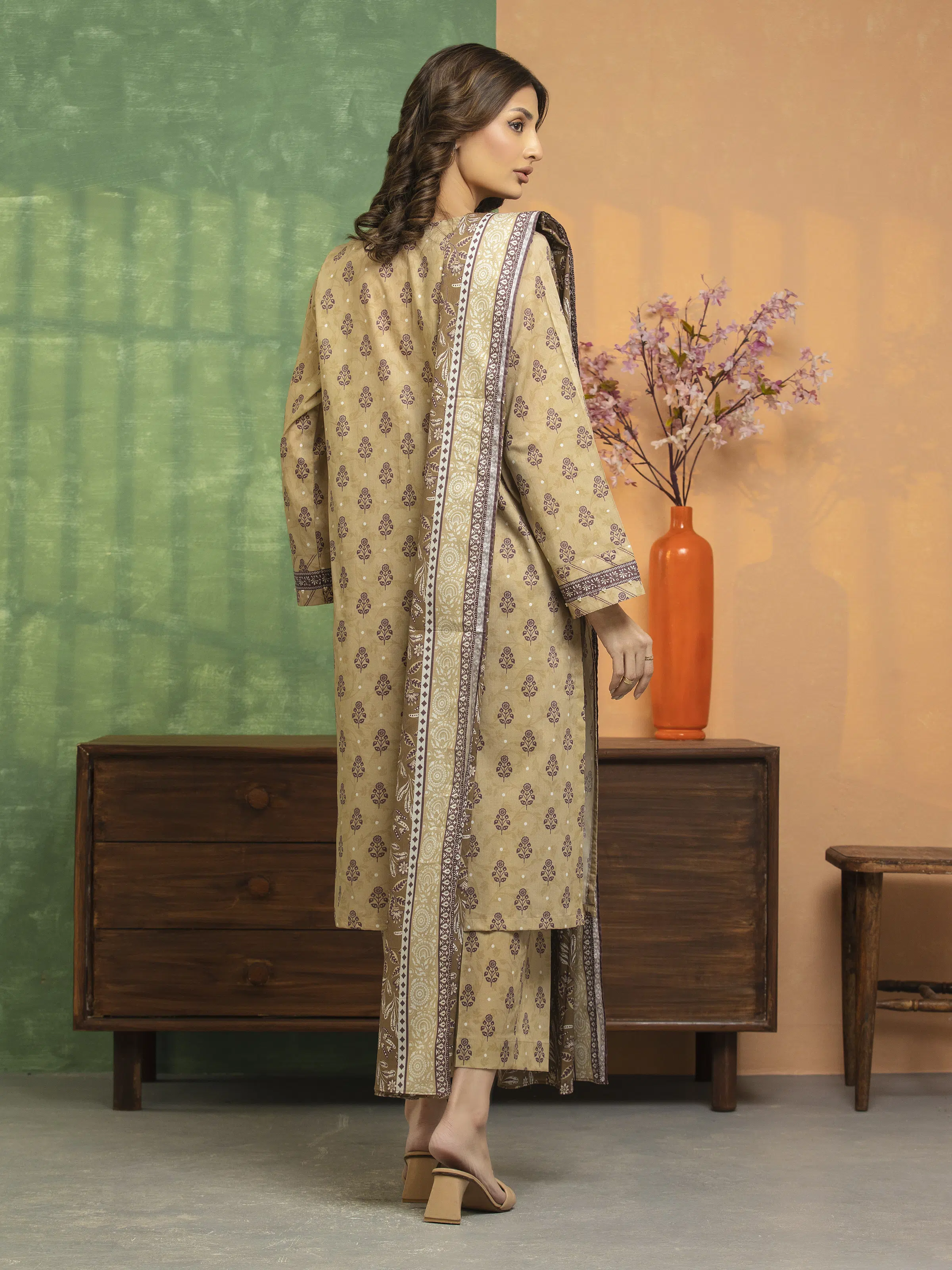 Unstitched Printed Lawn Suit - EWU5A1-35239-3P - Image 2