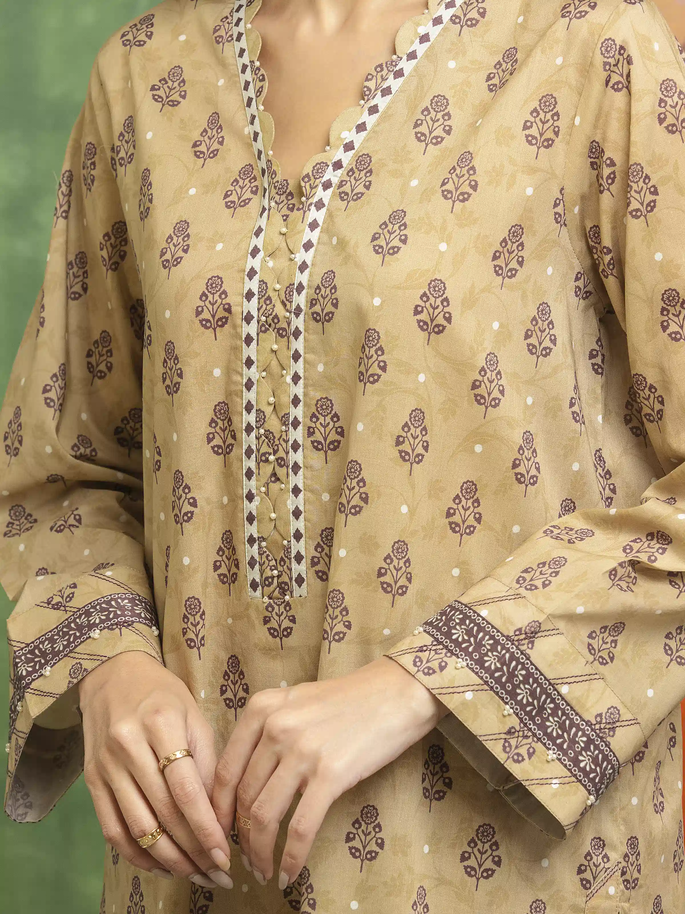 Unstitched Printed Lawn Suit - EWU5A1-35239-3P - Image 4