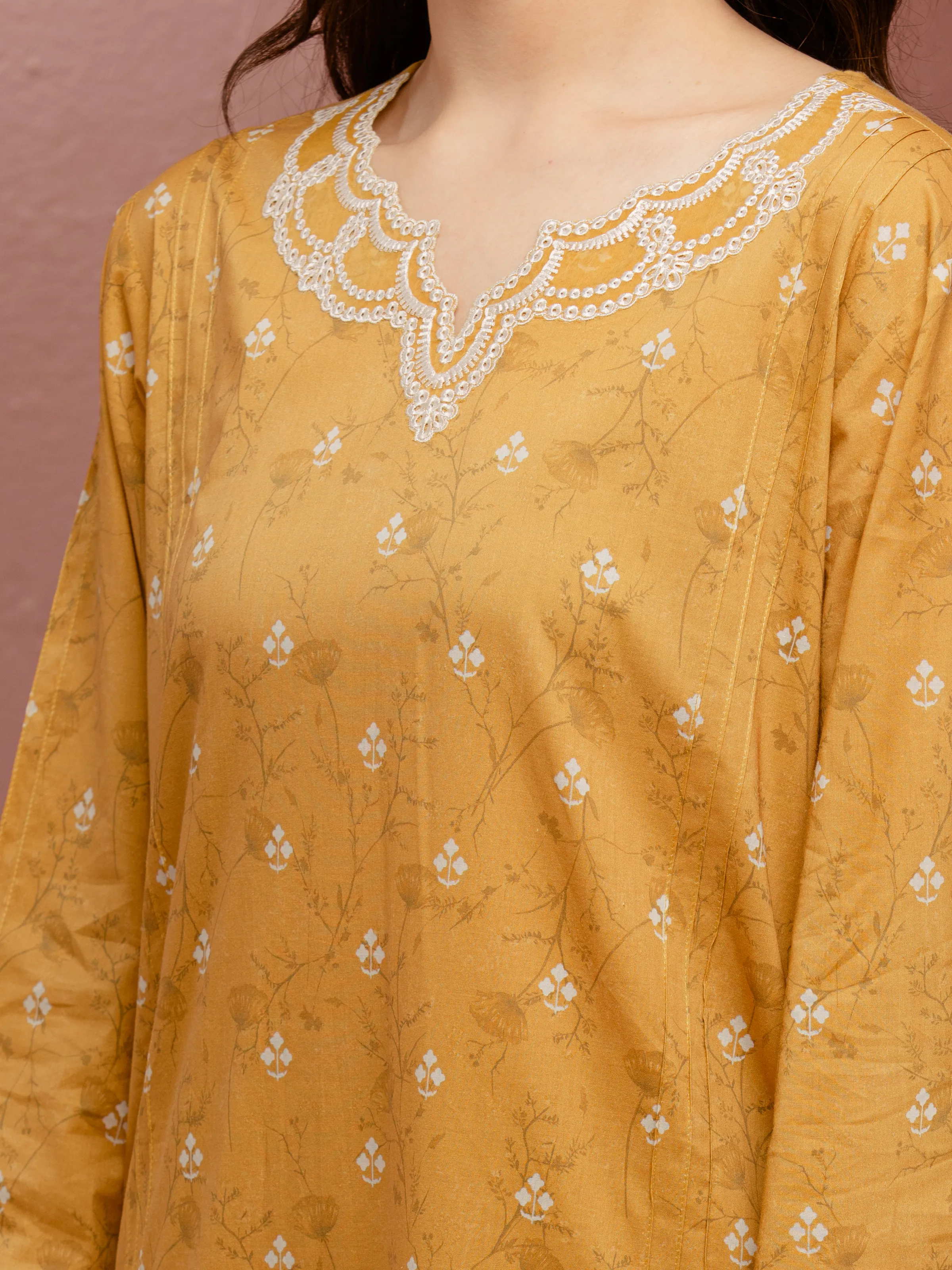 Unstitched Embroidered Cambric Suit - EWU5V2-31077-3P - Image 3