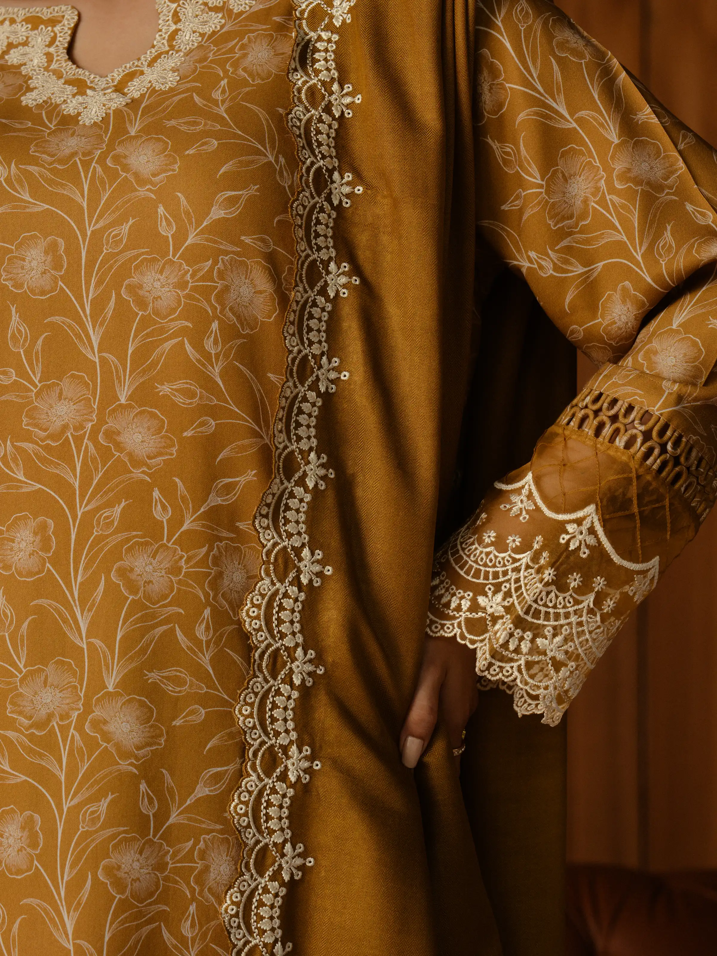 Unstitched Embroidered Marina Twill Suit - EWU24V14-30178-3P - Image 4
