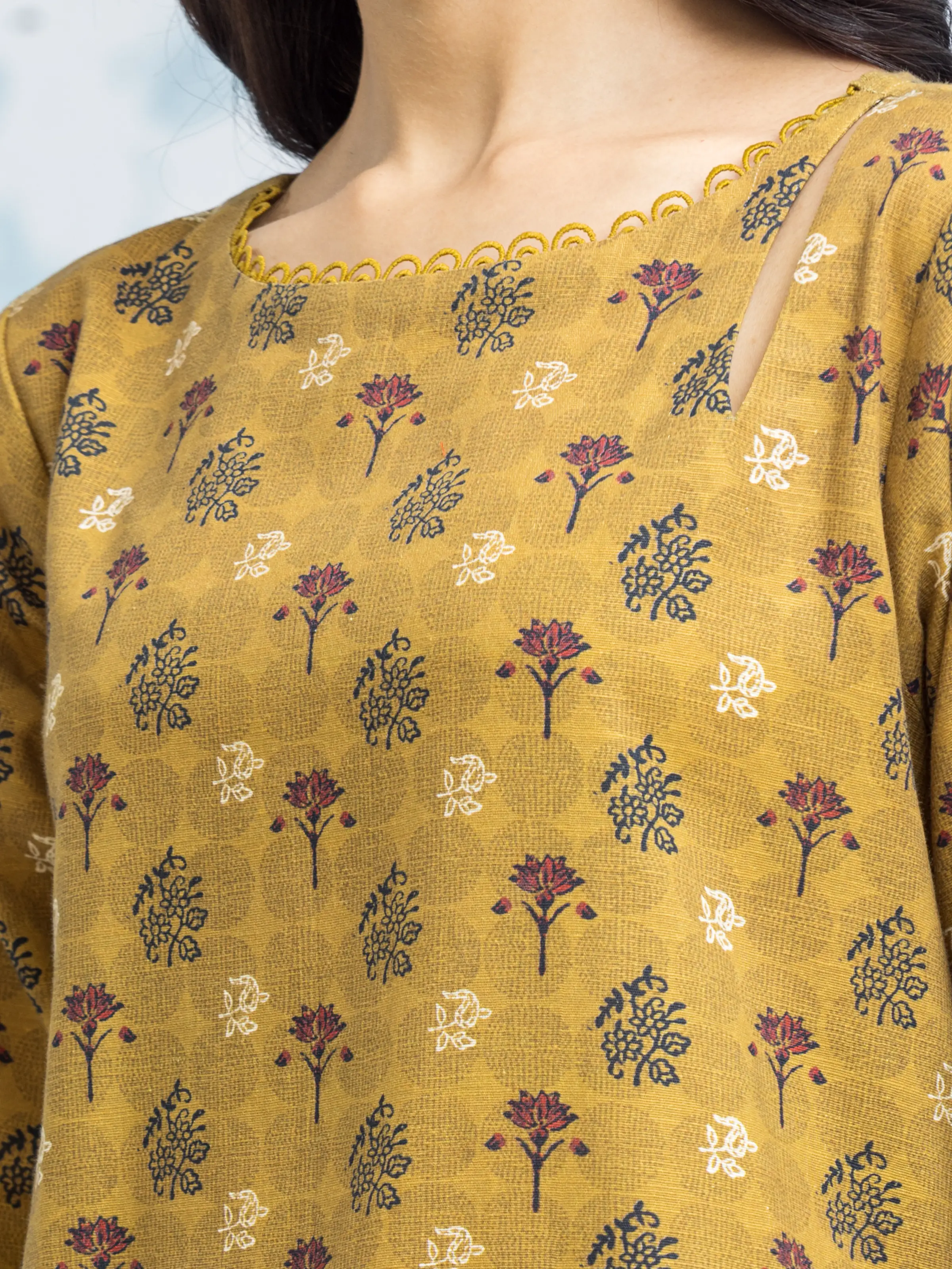 Unstitched Printed Khaddar Suit - EWU24A3-29311-3P - Image 3
