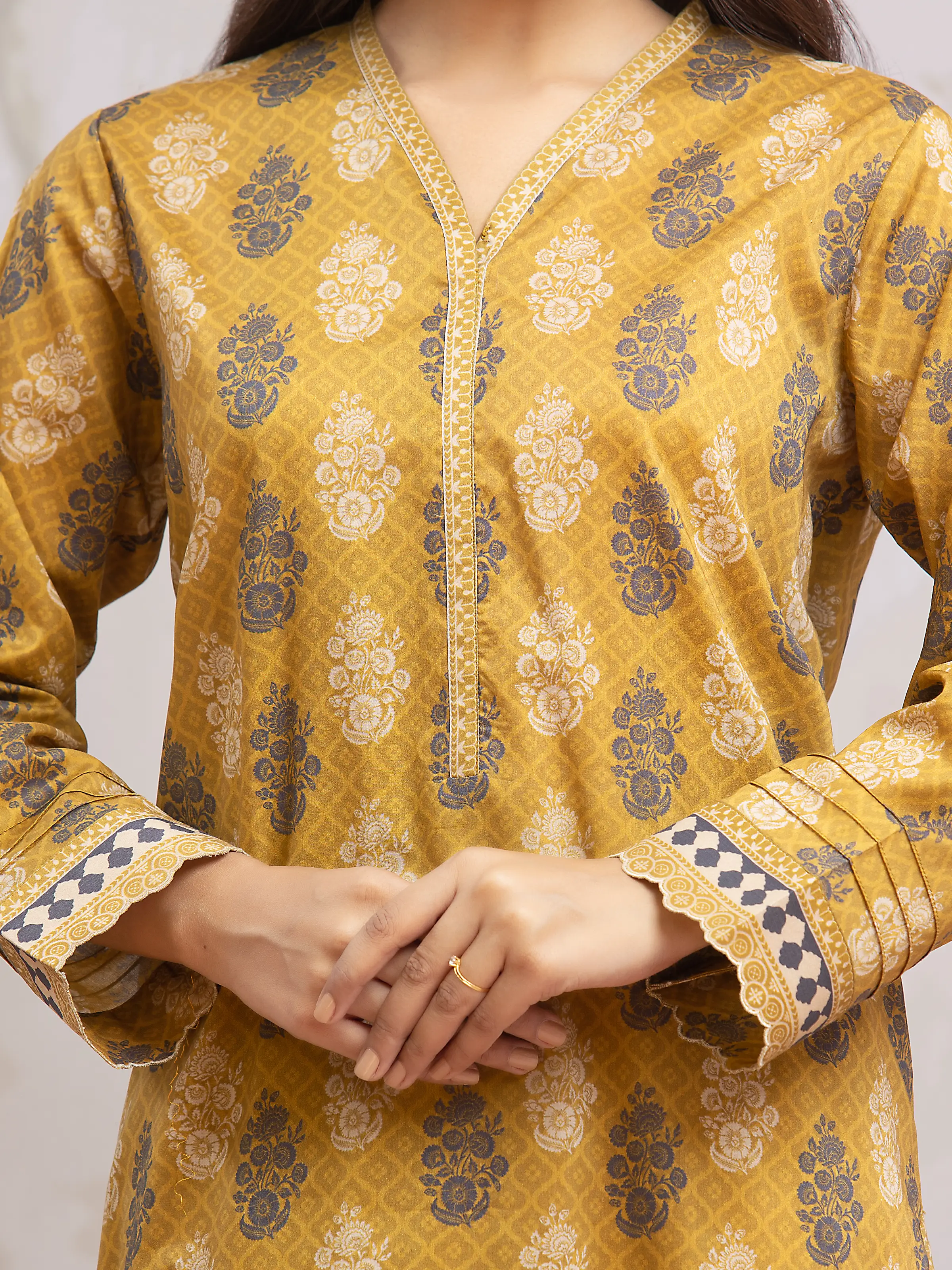 Unstitched Printed Khaddar Suit - EWU24A3-29617-3P - Image 4