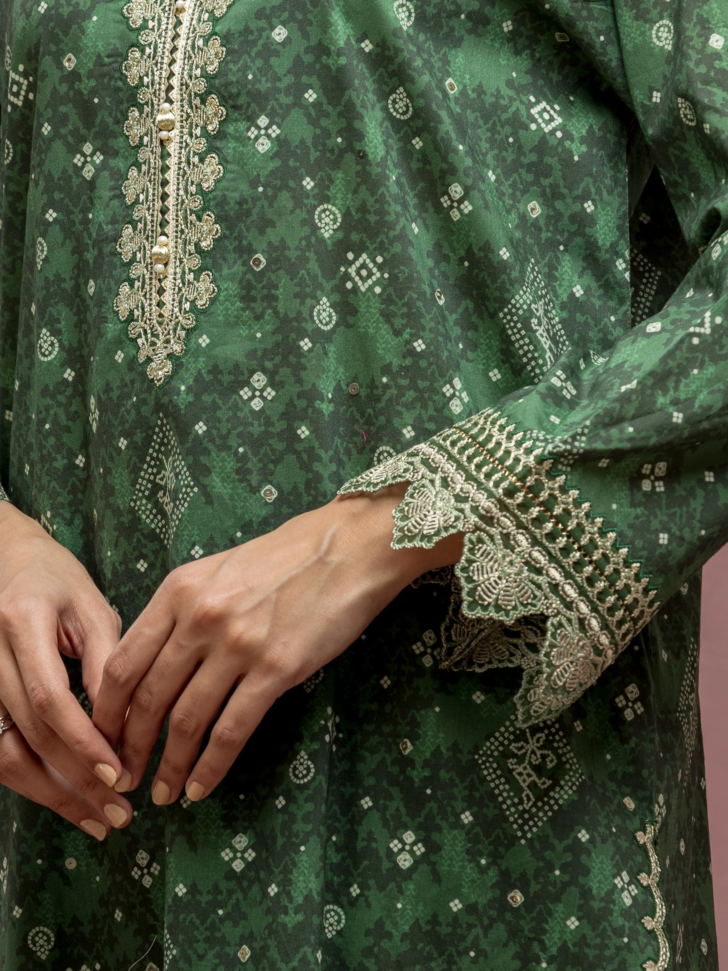 Unstitched Embroidered Cambric Suit - EWU5V2-31042-3P - Image 3