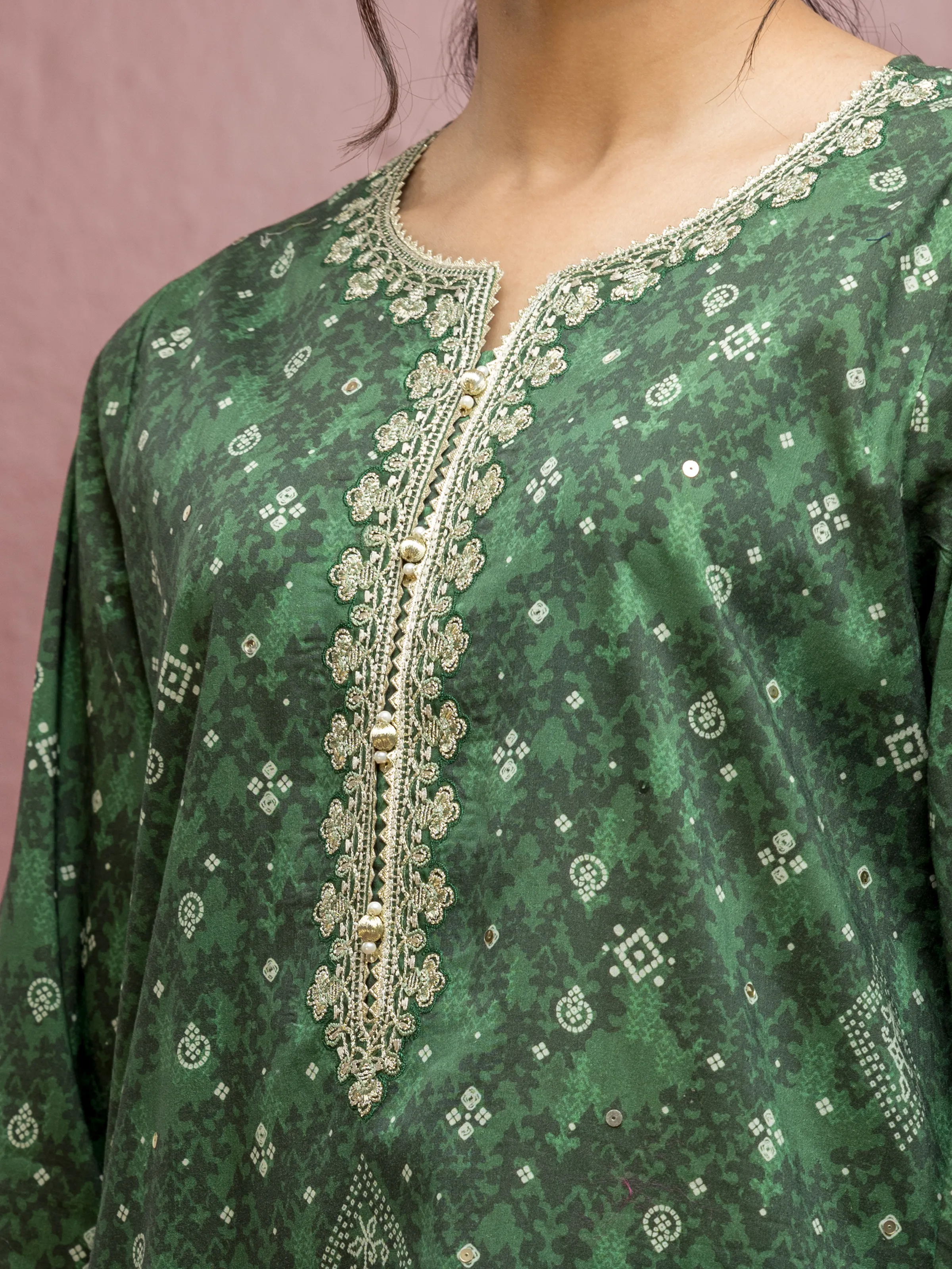 Unstitched Embroidered Cambric Suit - EWU5V2-31042-3P - Image 4