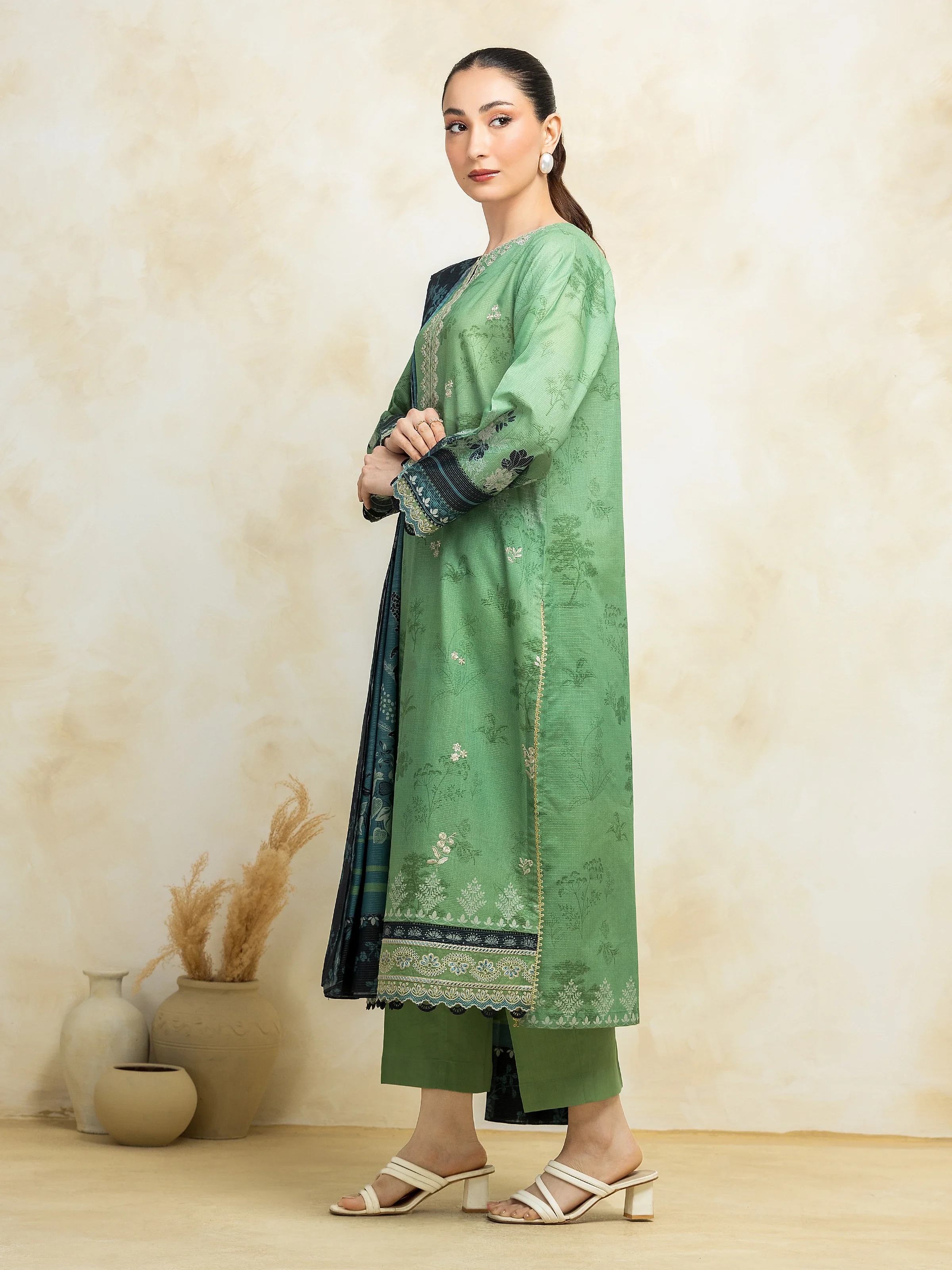 Unstitched Embroidered Lawn Suit - EWU5V1-31205-3P - Image 3