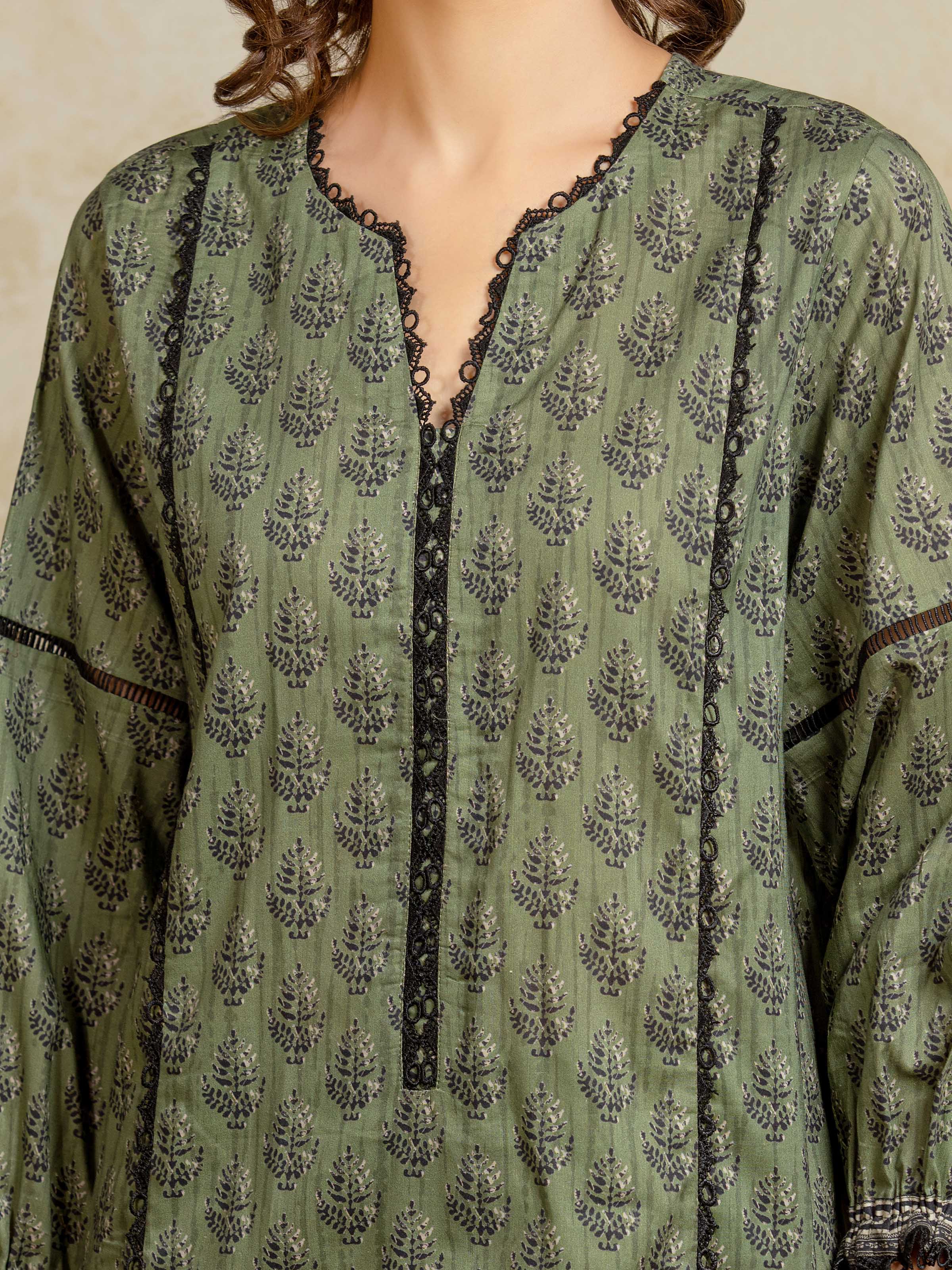 Unstitched Printed Khaddar Suit - EWU5A3-35903-3P - Image 4