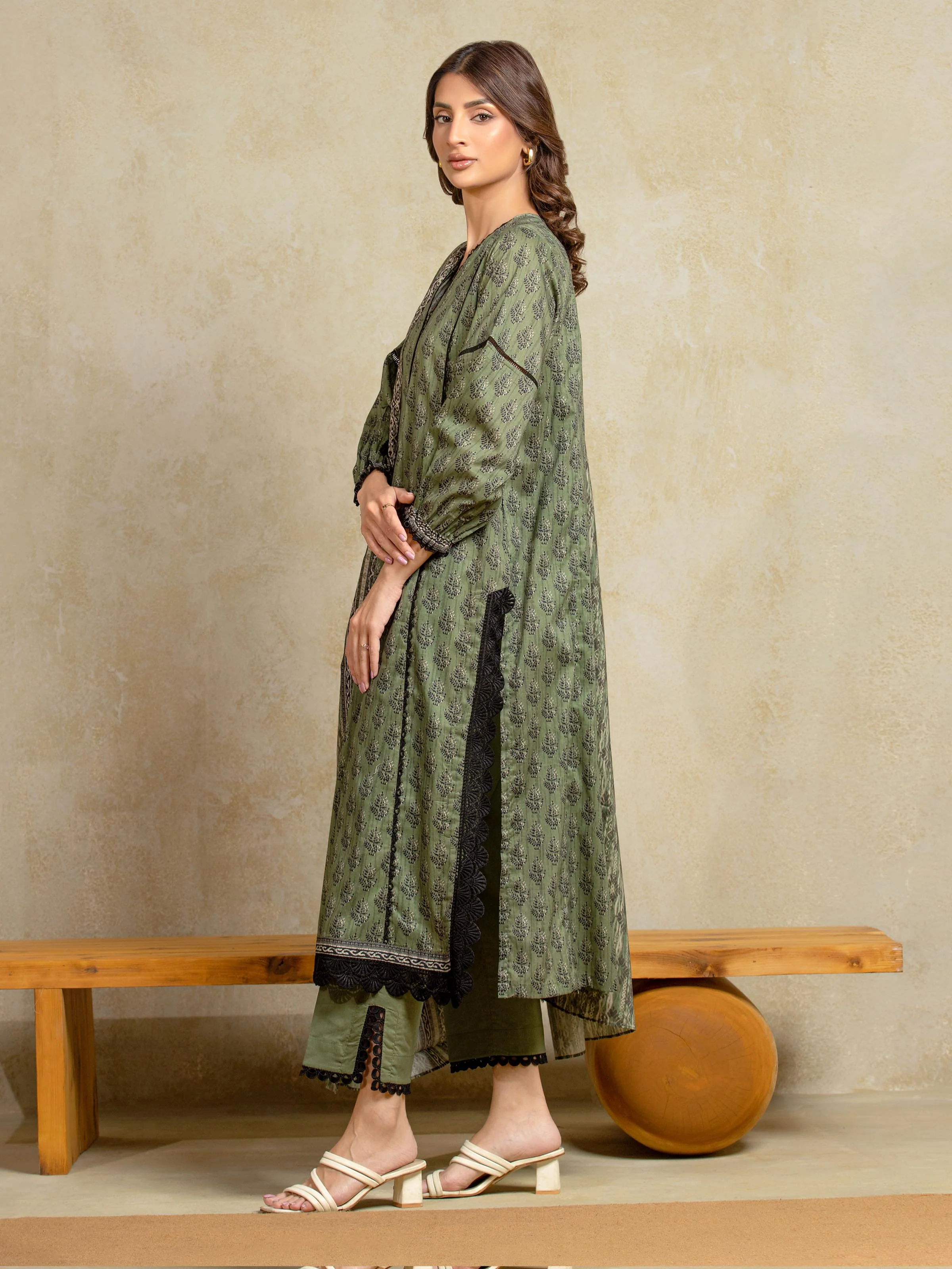 Unstitched Printed Khaddar Suit - EWU5A3-35903-3P - Image 5