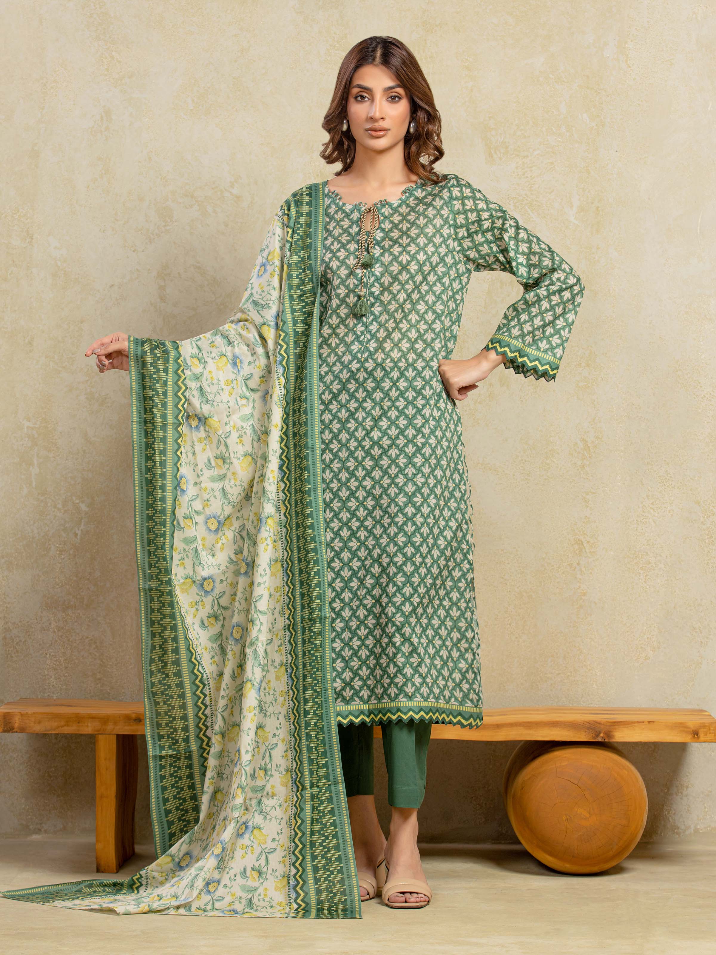 Unstitched Printed Khaddar Suit - EWU5A3-35927-3P