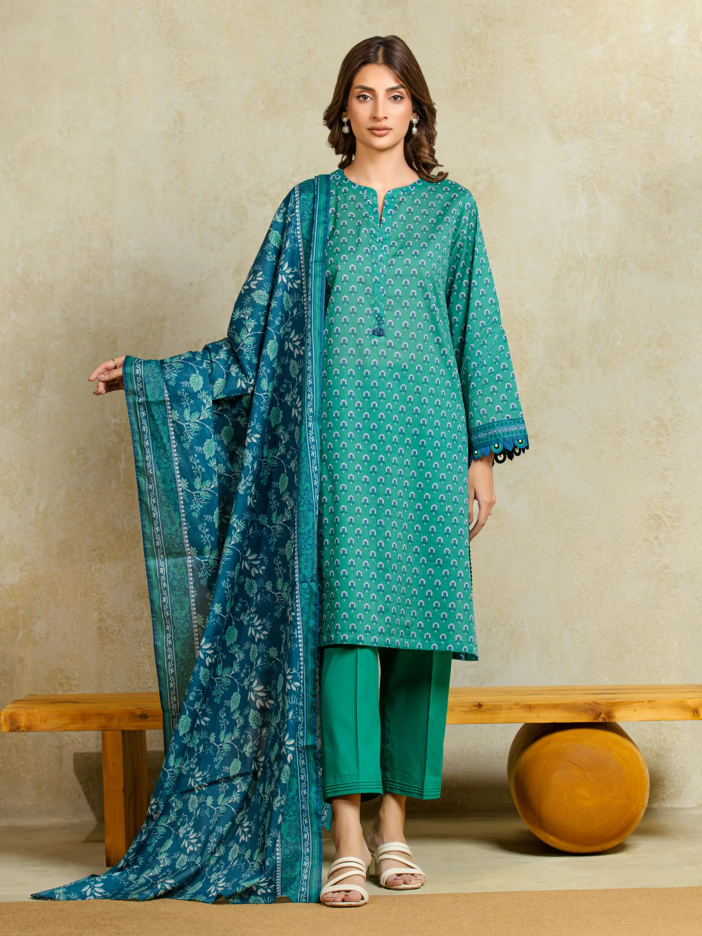 Unstitched Printed Khaddar Suit - EWU5A3-35934-3P