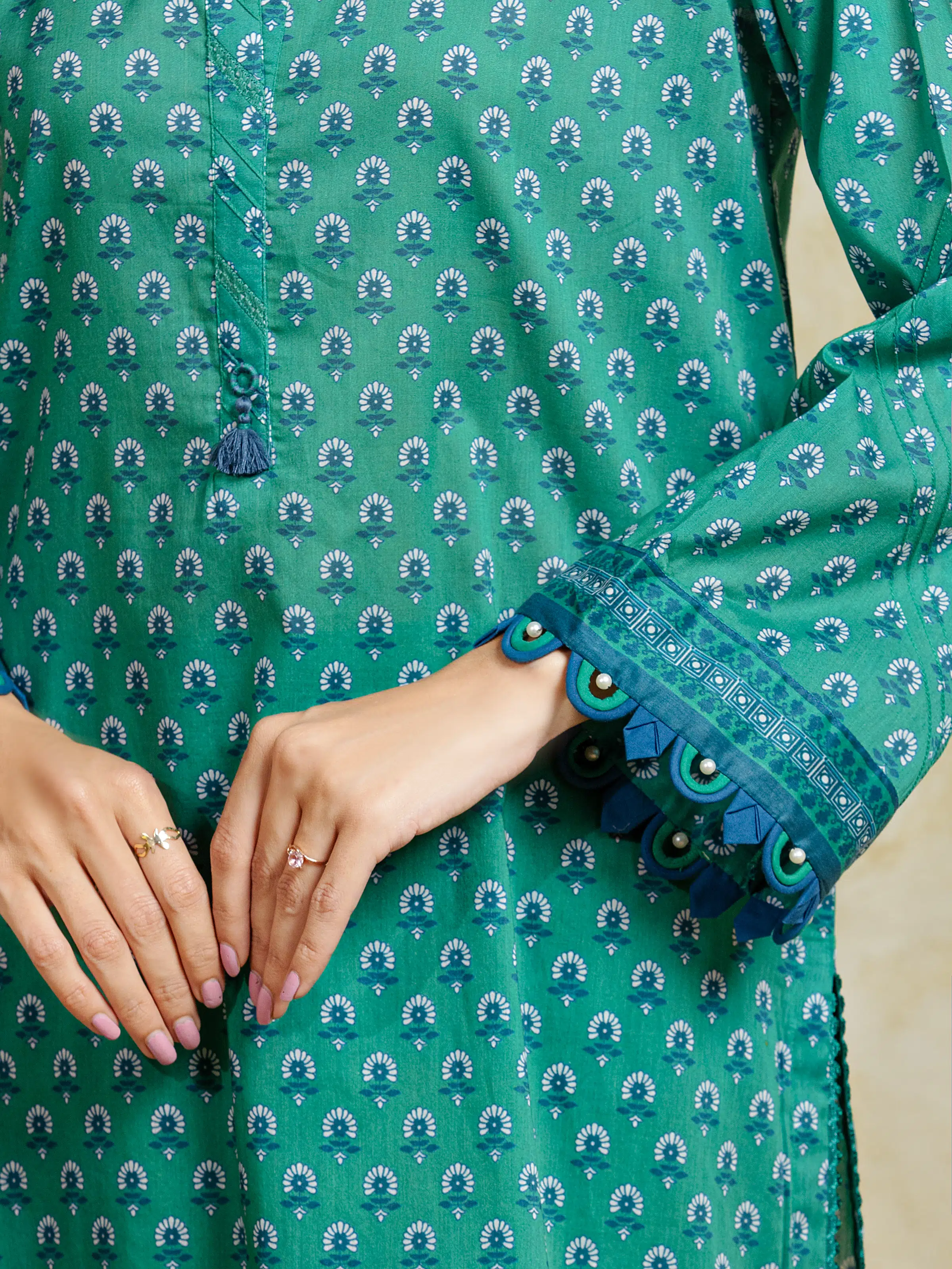 Unstitched Printed Khaddar Suit - EWU5A3-35934-3P - Image 3