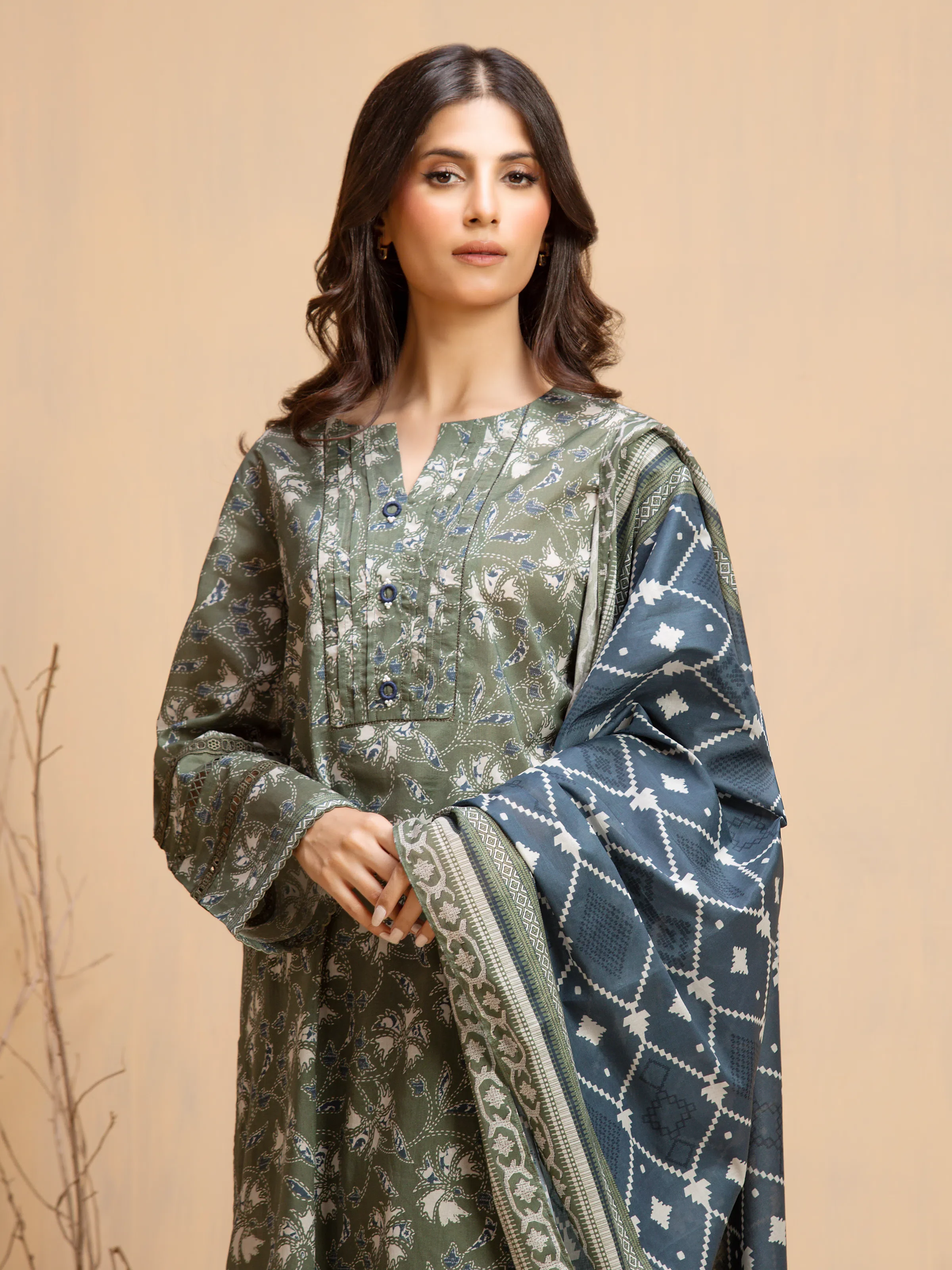 Unstitched Printed Khaddar Suit - EWU5A3-36019-3P - Image 2