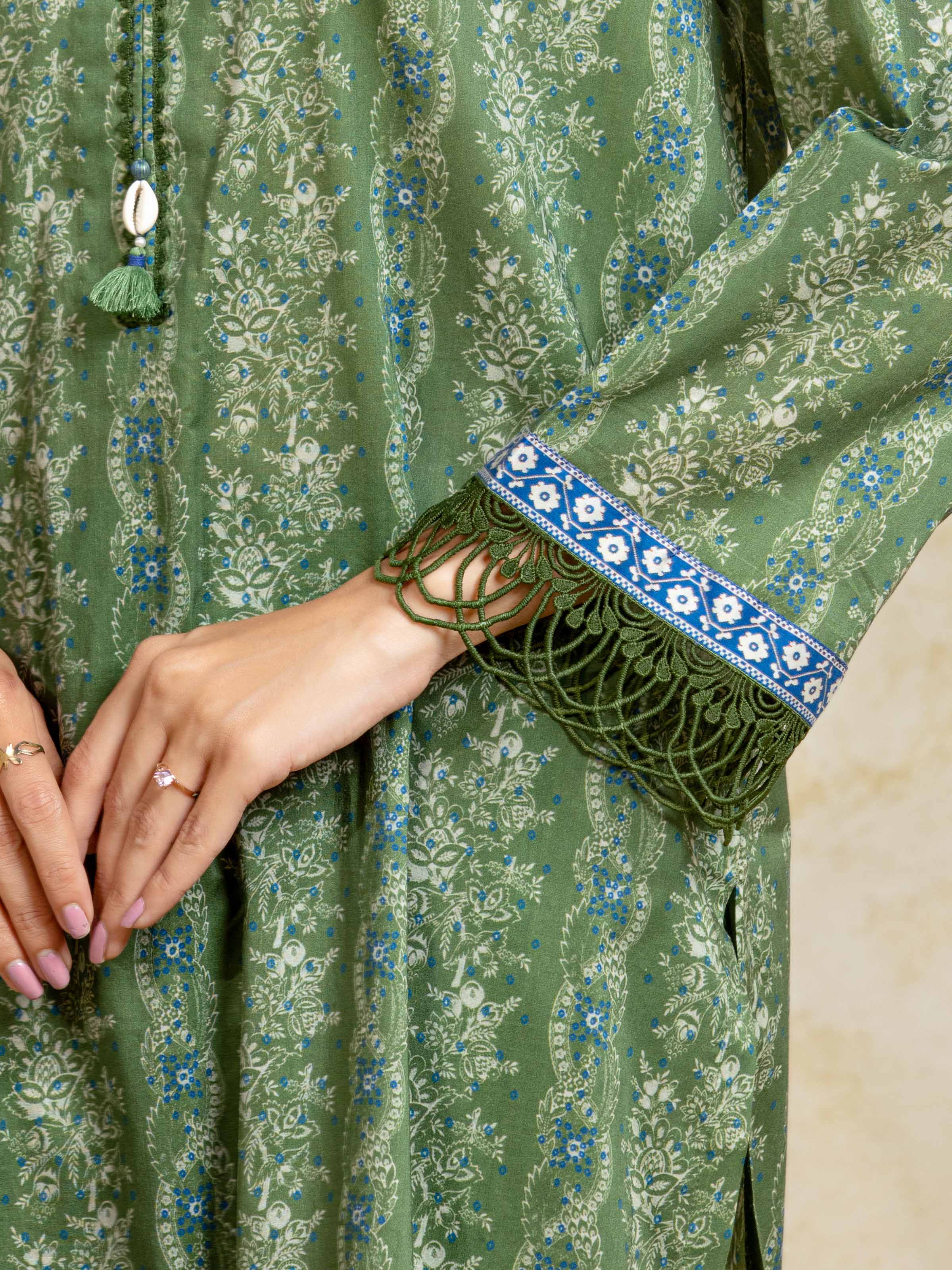 Unstitched Printed Khaddar Suit - EWU5A3-36093-3P - Image 3