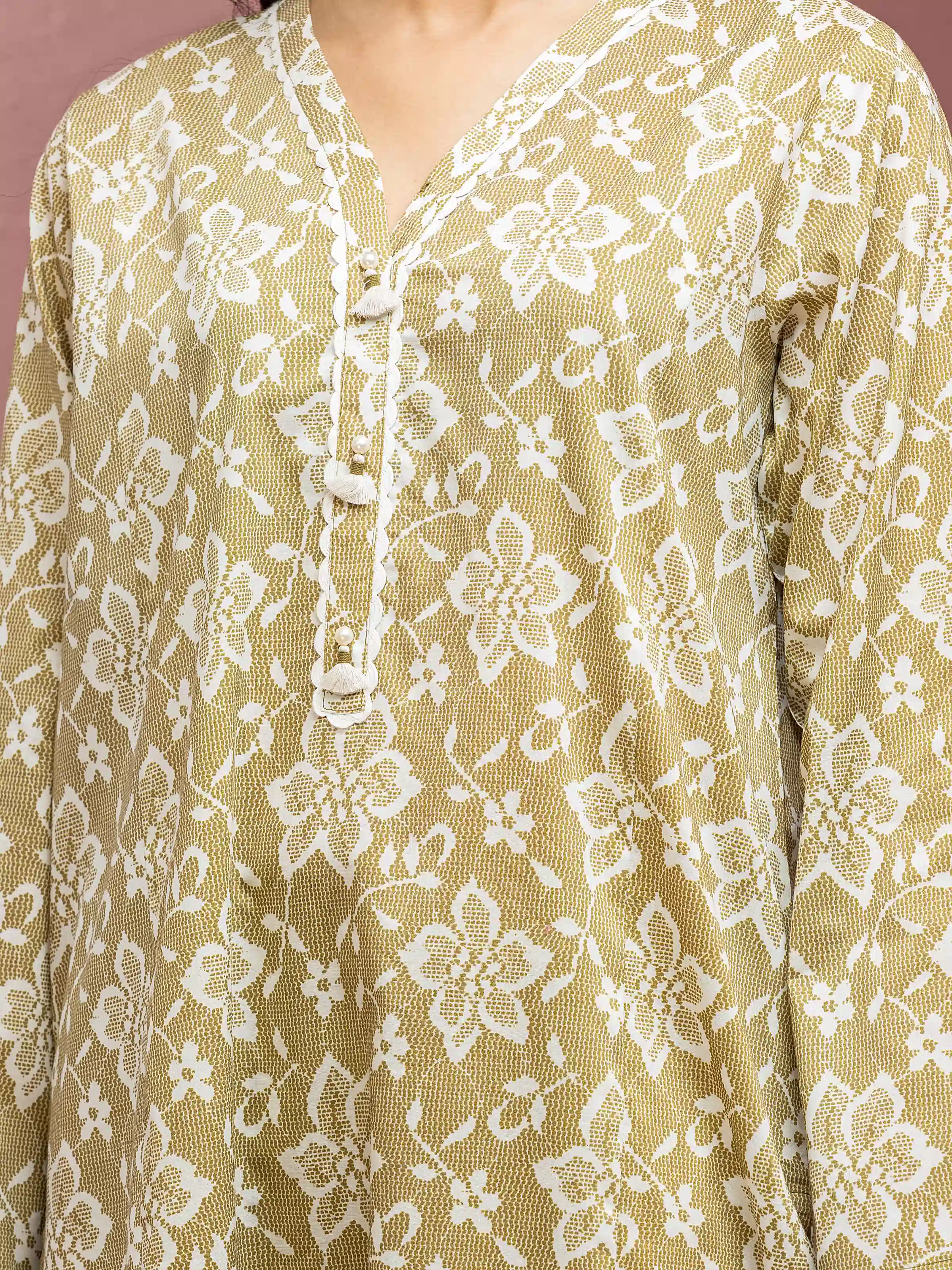 Unstitched Printed Lawn Suit - EWU5A1-35095-3P - Image 3