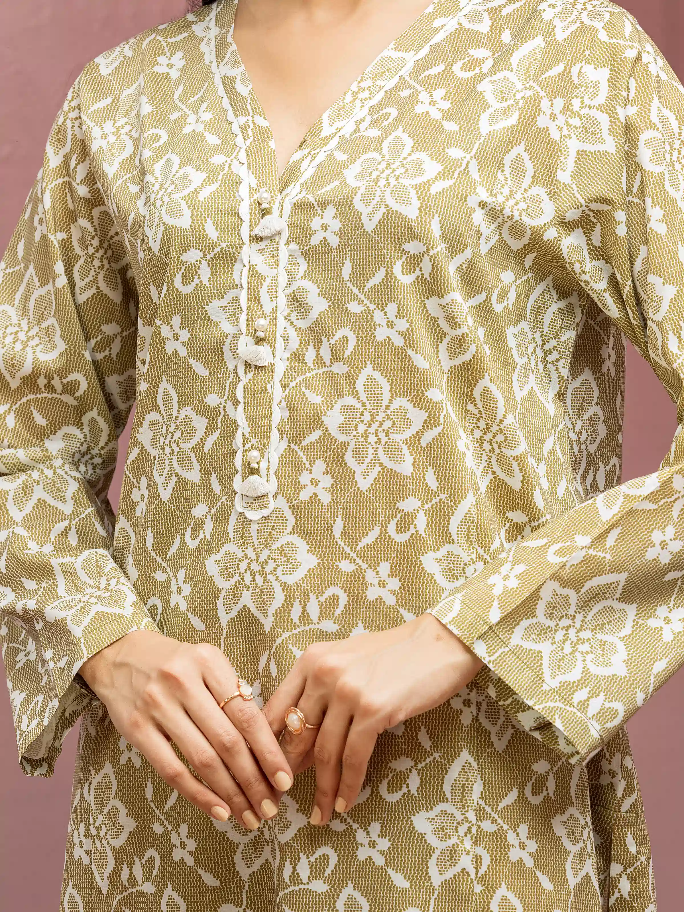 Unstitched Printed Lawn Suit - EWU5A1-35095-3P - Image 4