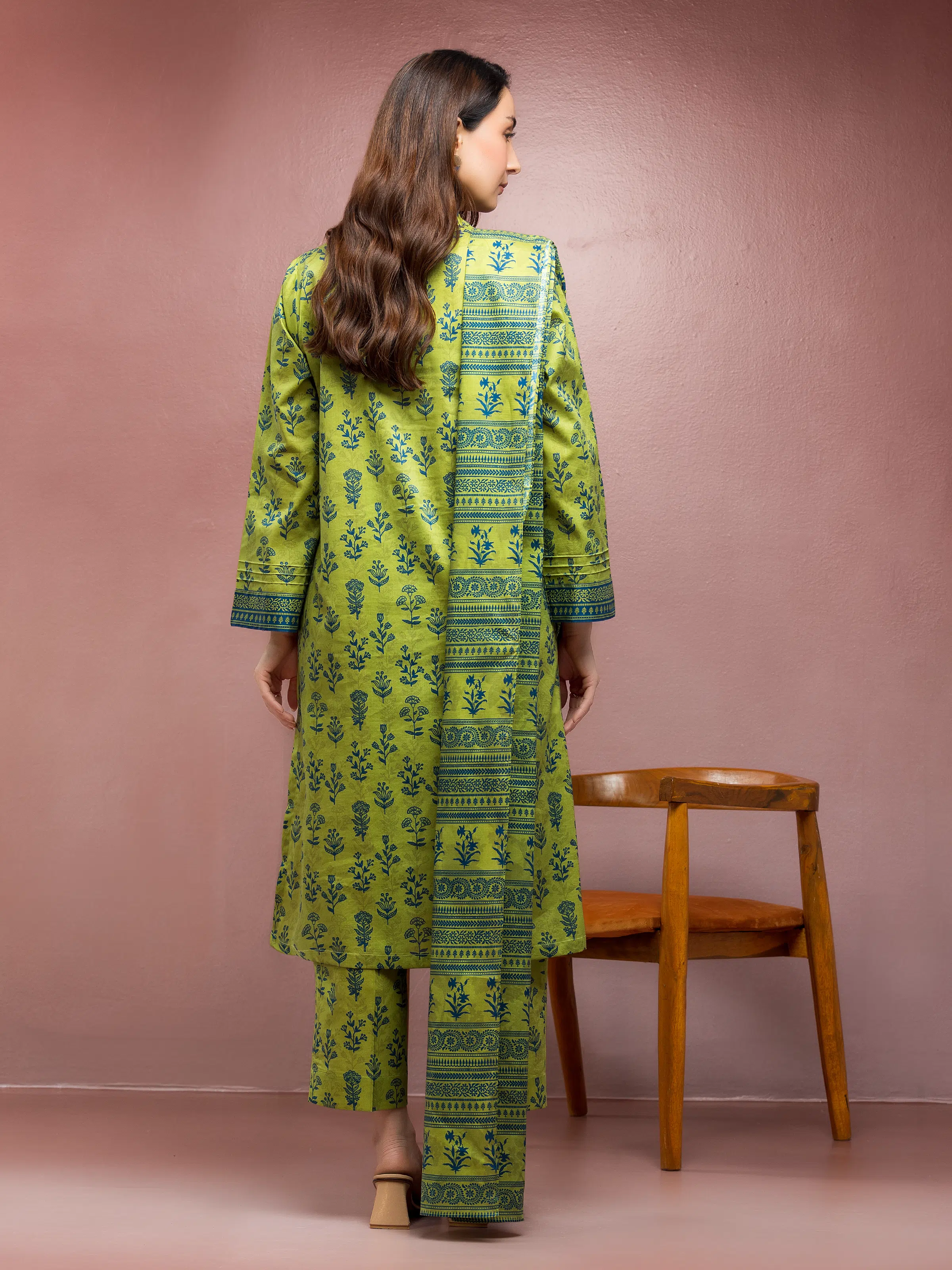 Unstitched Printed Lawn Suit - EWU5A1-35136-3P - Image 2