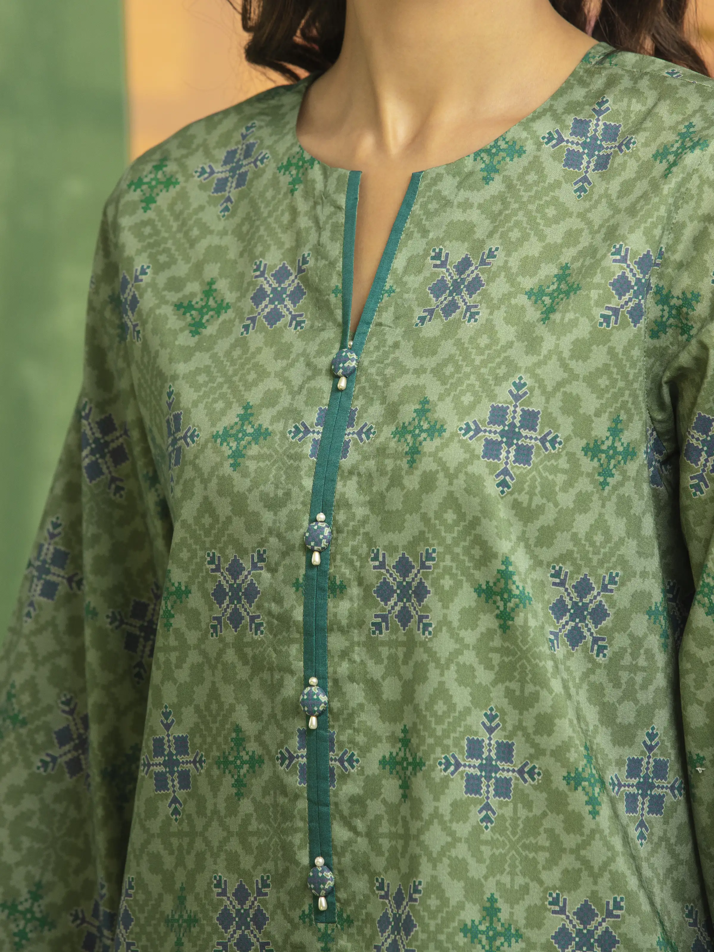 Unstitched Printed Lawn Suit - EWU5A1-35198-3P - Image 4