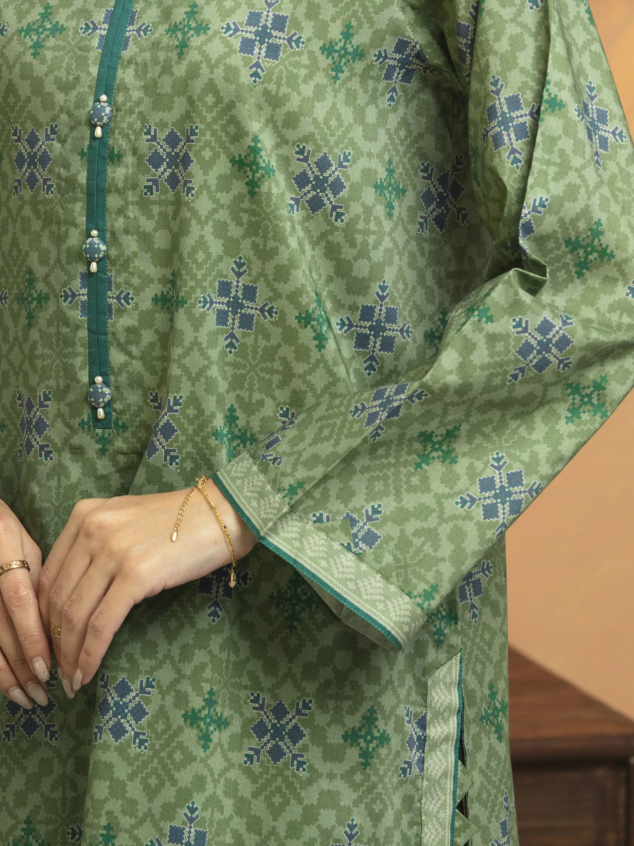 Unstitched Printed Lawn Suit - EWU5A1-35198-3P - Image 5