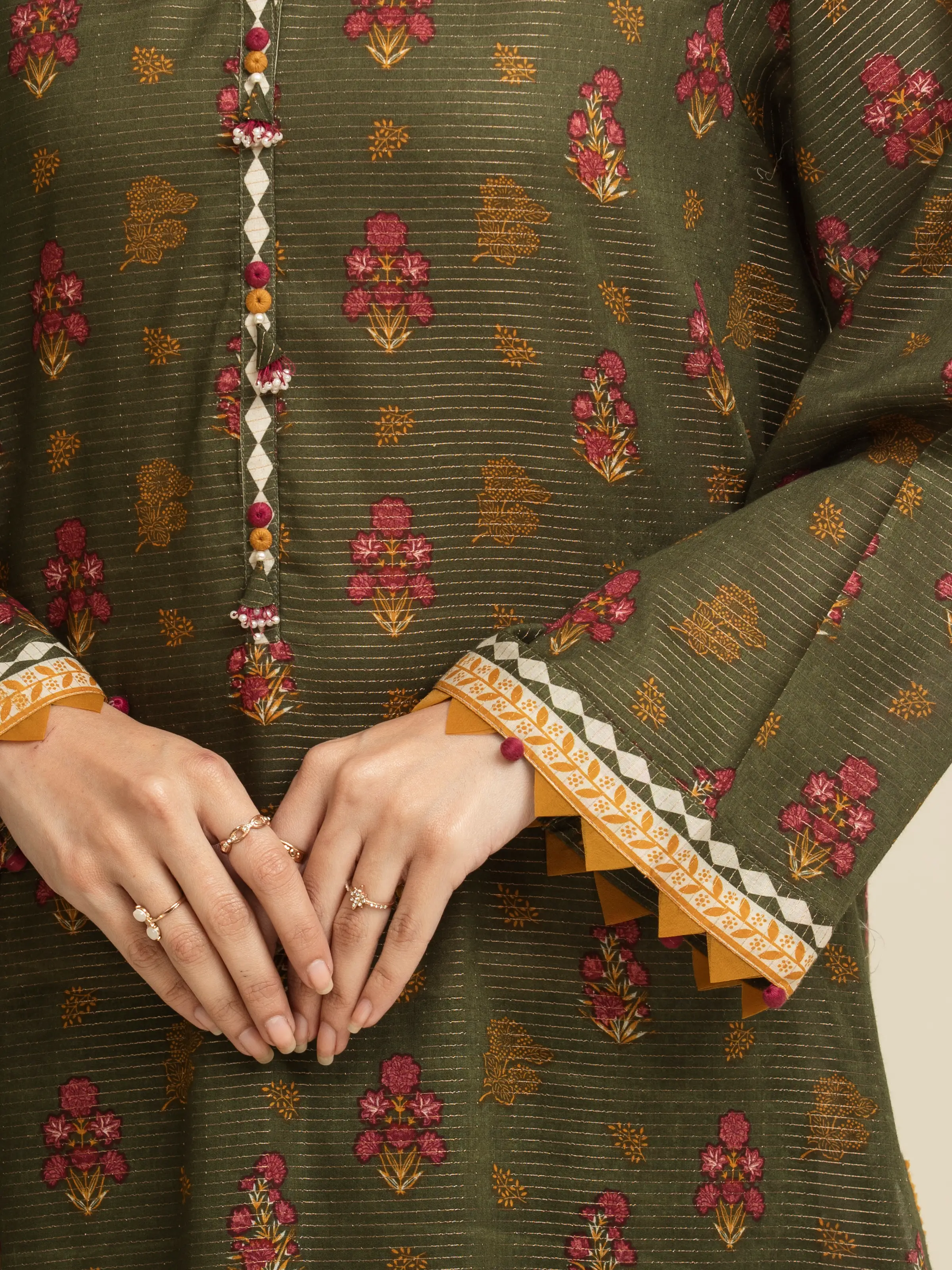Unstitched Printed Zari Lawn Suit - EWU5M6-002-3P - Image 5