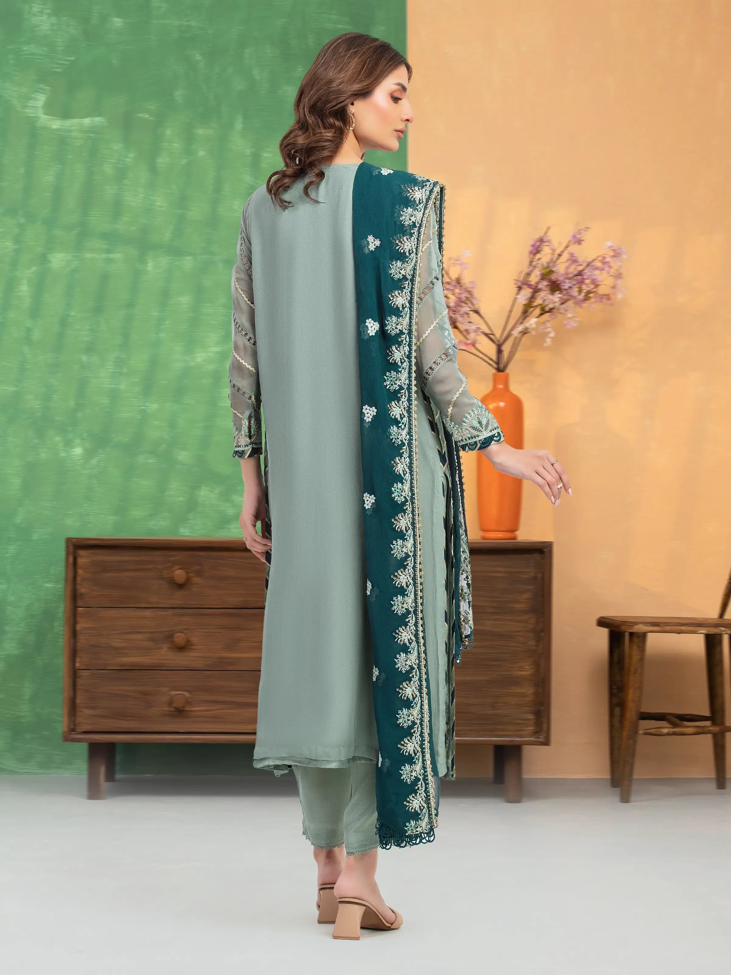 Unstitched Embroidered Chiffon Suit - EWU5V5-31307-3P - Image 5